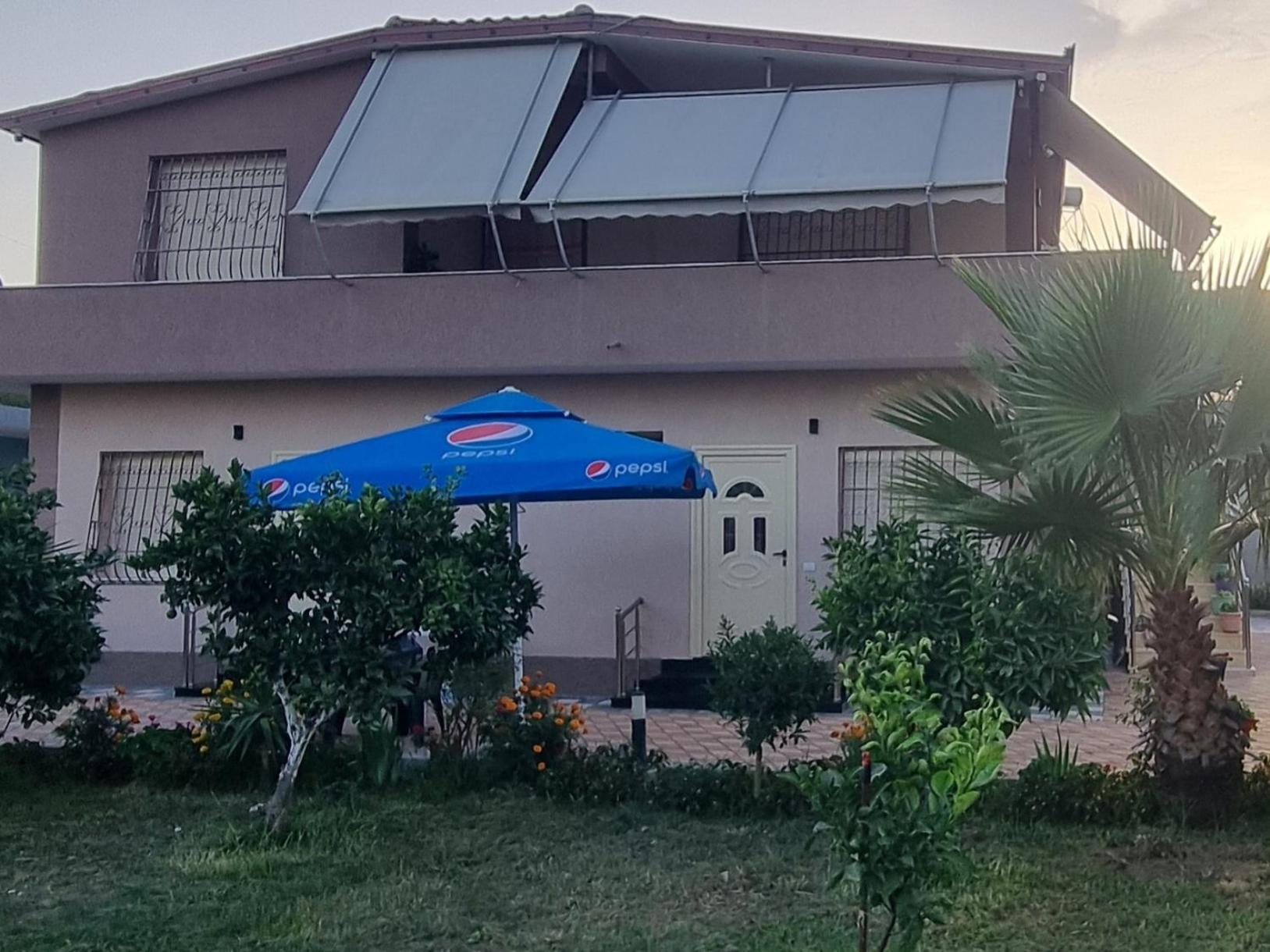 Vila megi-Rent Room