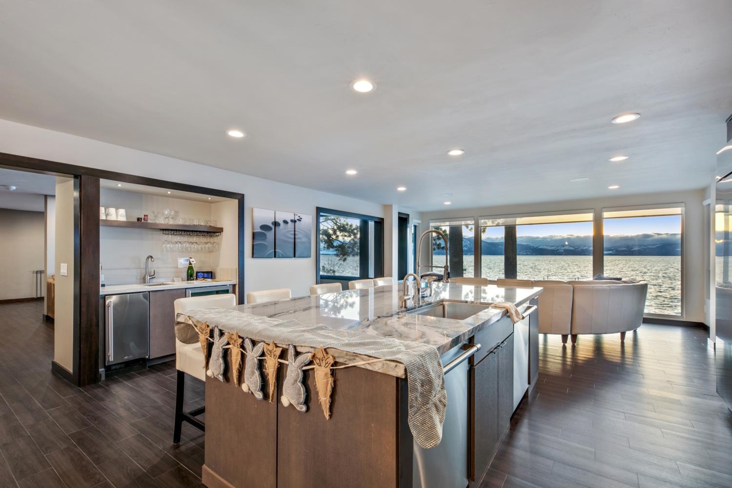Lx 96 Tahoe lakefront Home of the Stars - Property Image 43