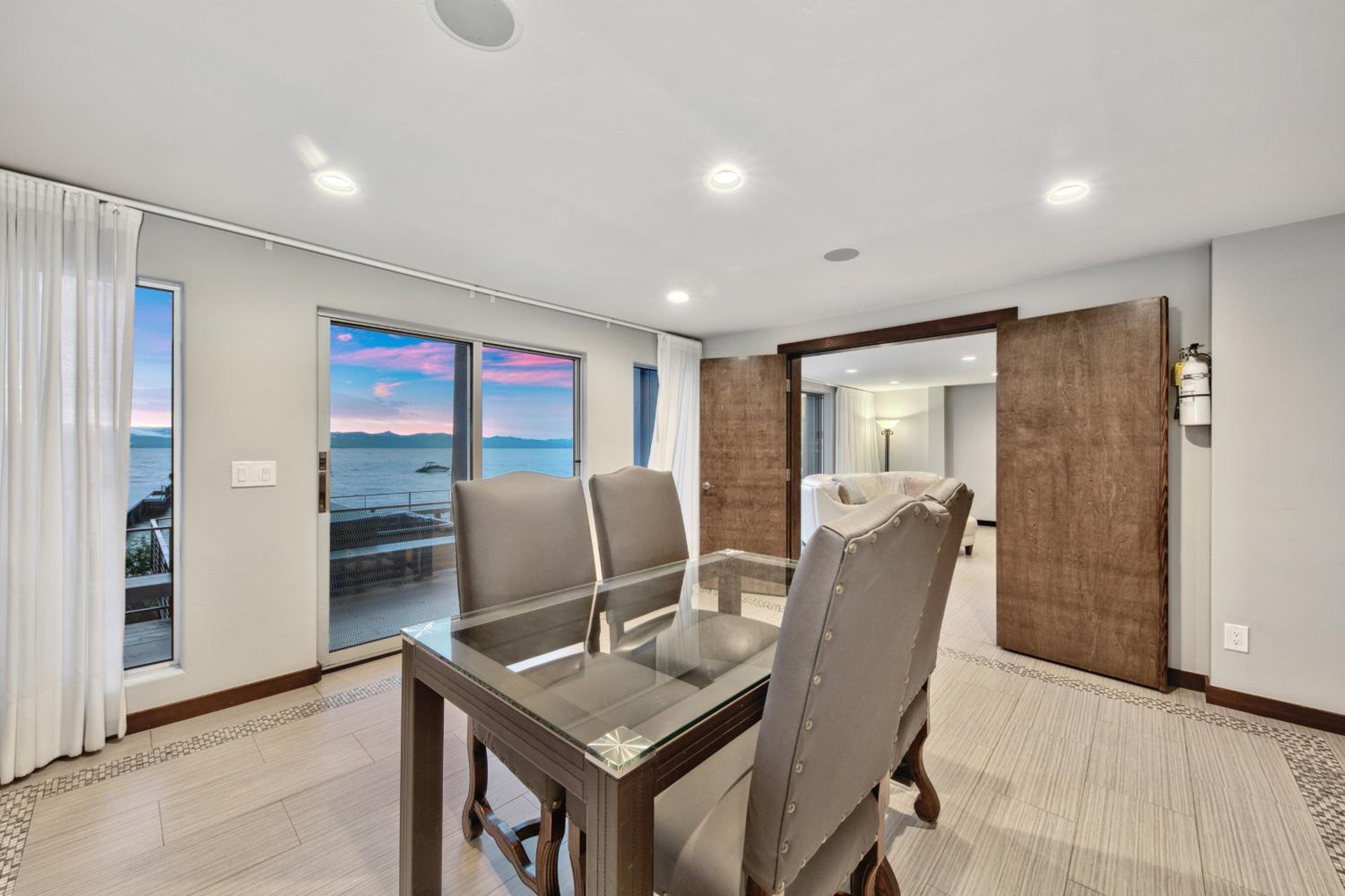 Lx 96 Tahoe lakefront Home of the Stars - Property Image 53