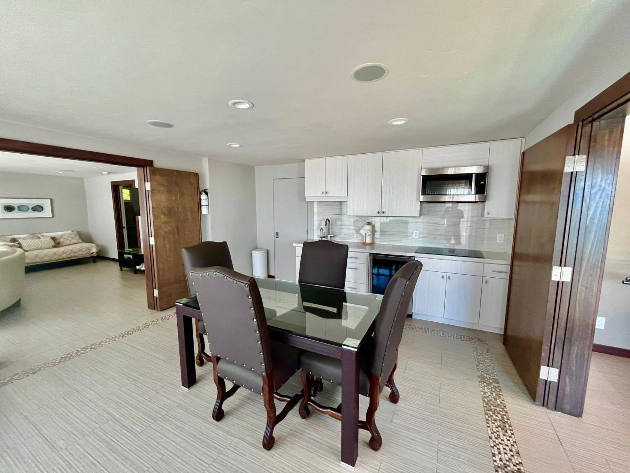 Lx 96 Tahoe lakefront Home of the Stars - Property Image 16
