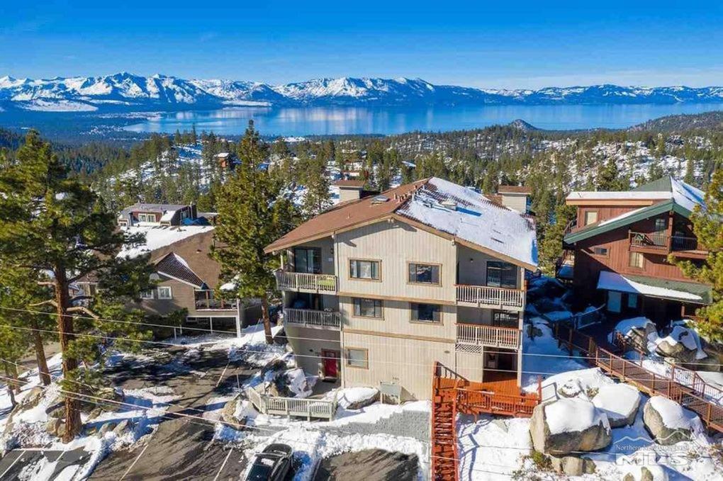 Stateline Vacations - Mv15 lakeview top of the mountain townhome - Property Image 3