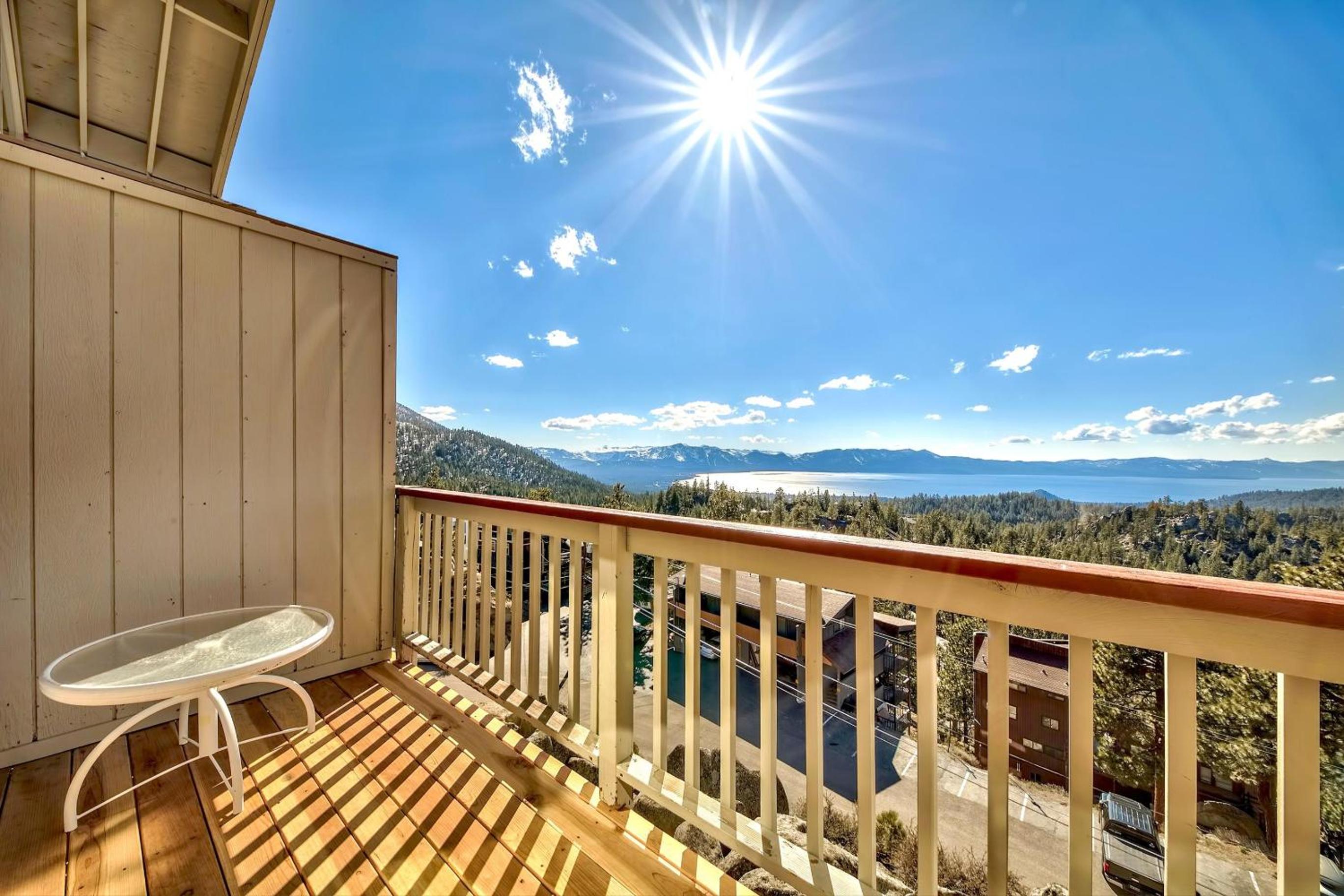 Stateline Vacations - Mv15 lakeview top of the mountain townhome - Property Image 5
