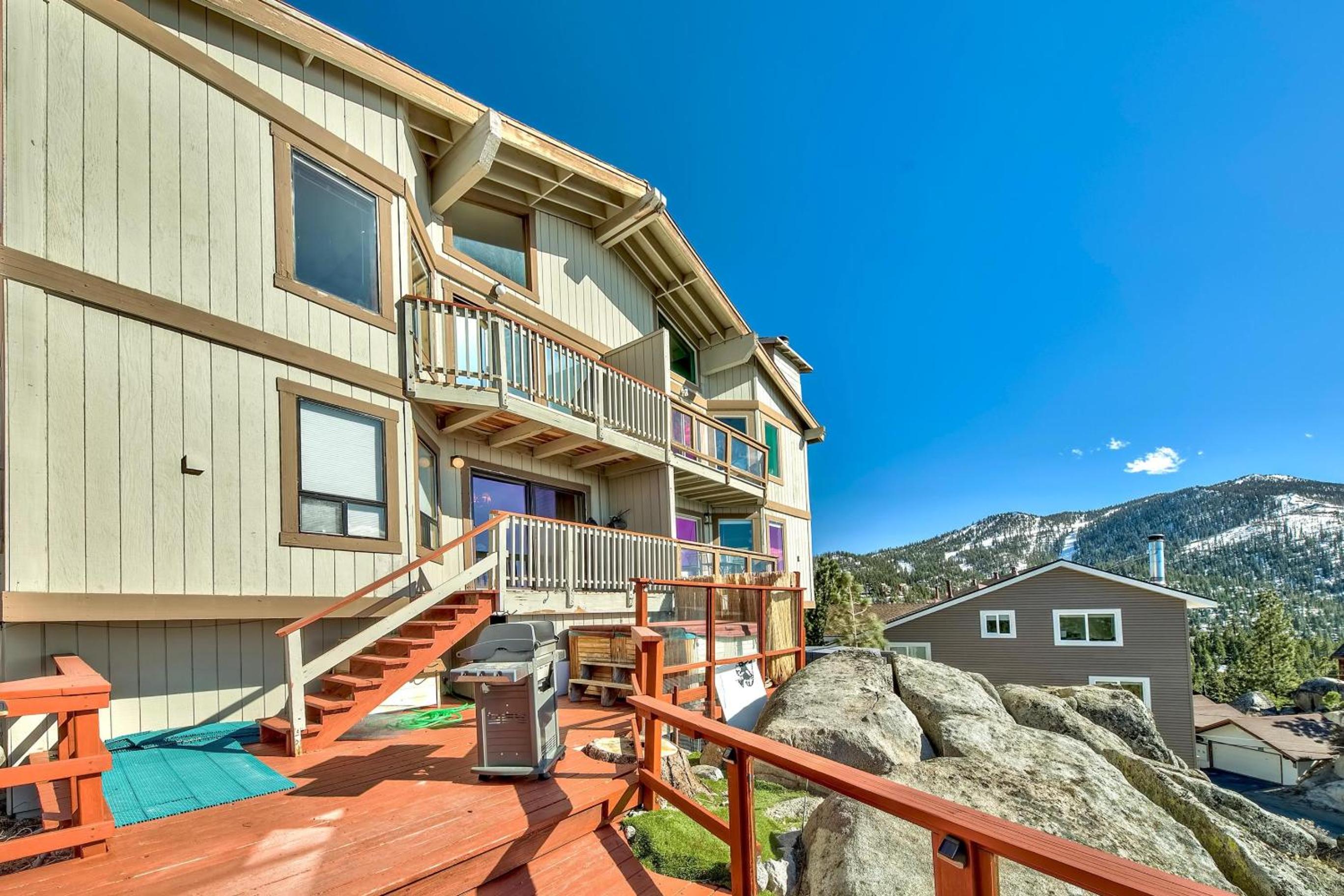 Stateline Vacations - Mv15 lakeview top of the mountain townhome - Property Image 8