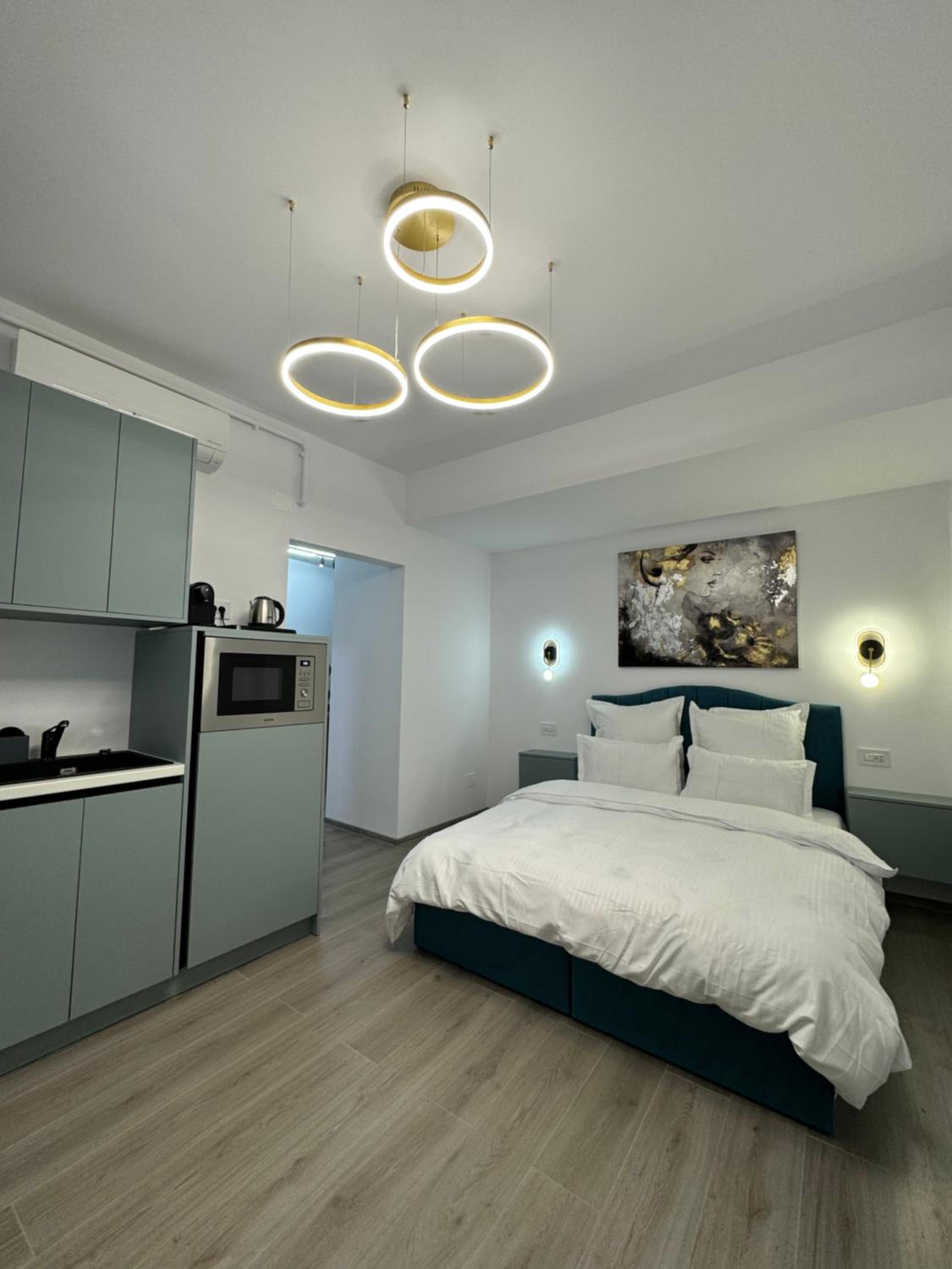 Central Suite view 3