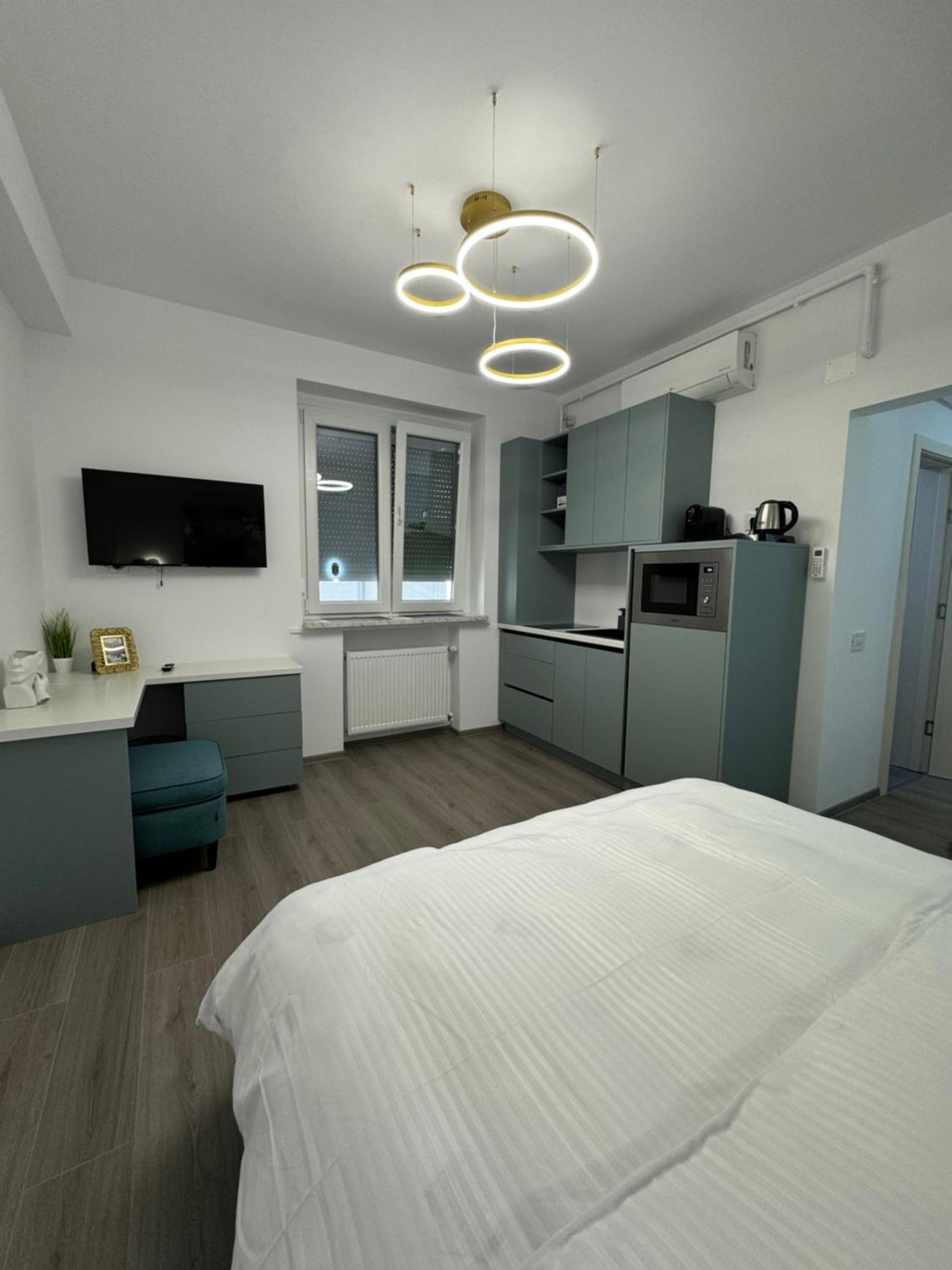 Central Suite view 2