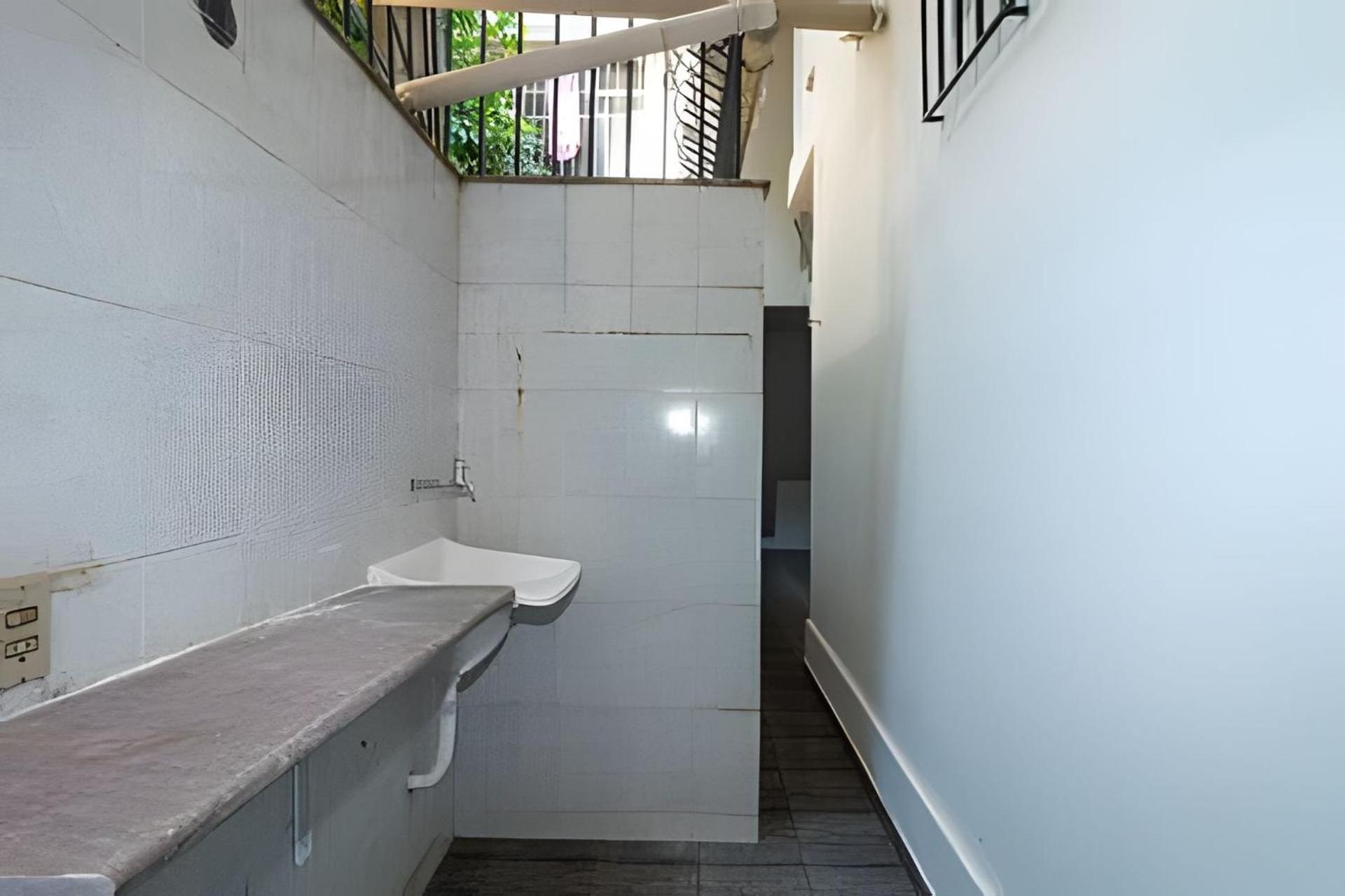 Silencioso com 1 quarto em Copacabana - 450m do metrô