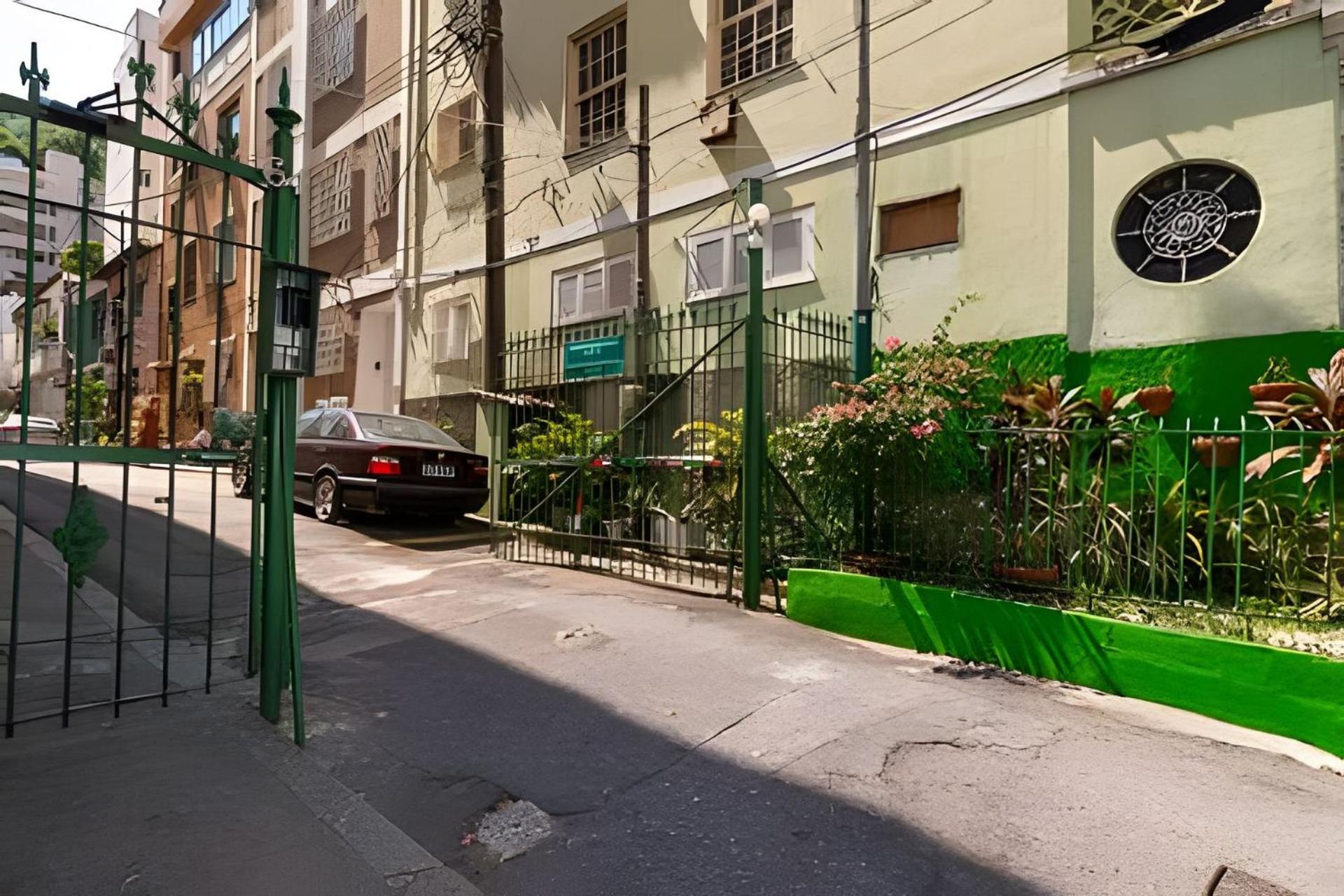 Silencioso com 1 quarto em Copacabana - 450m do metrô
