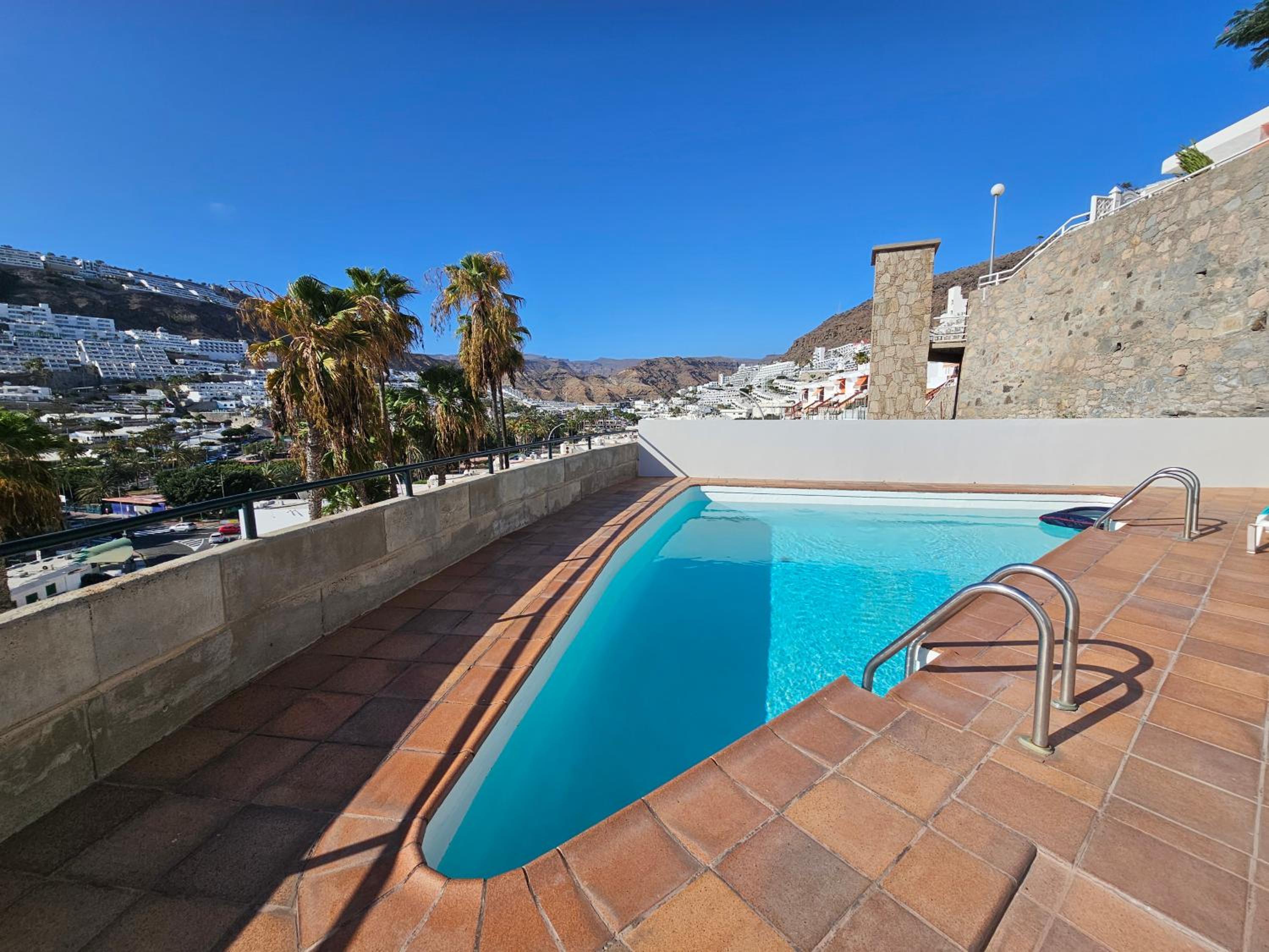 Modern apartment with sea view nearby the beach