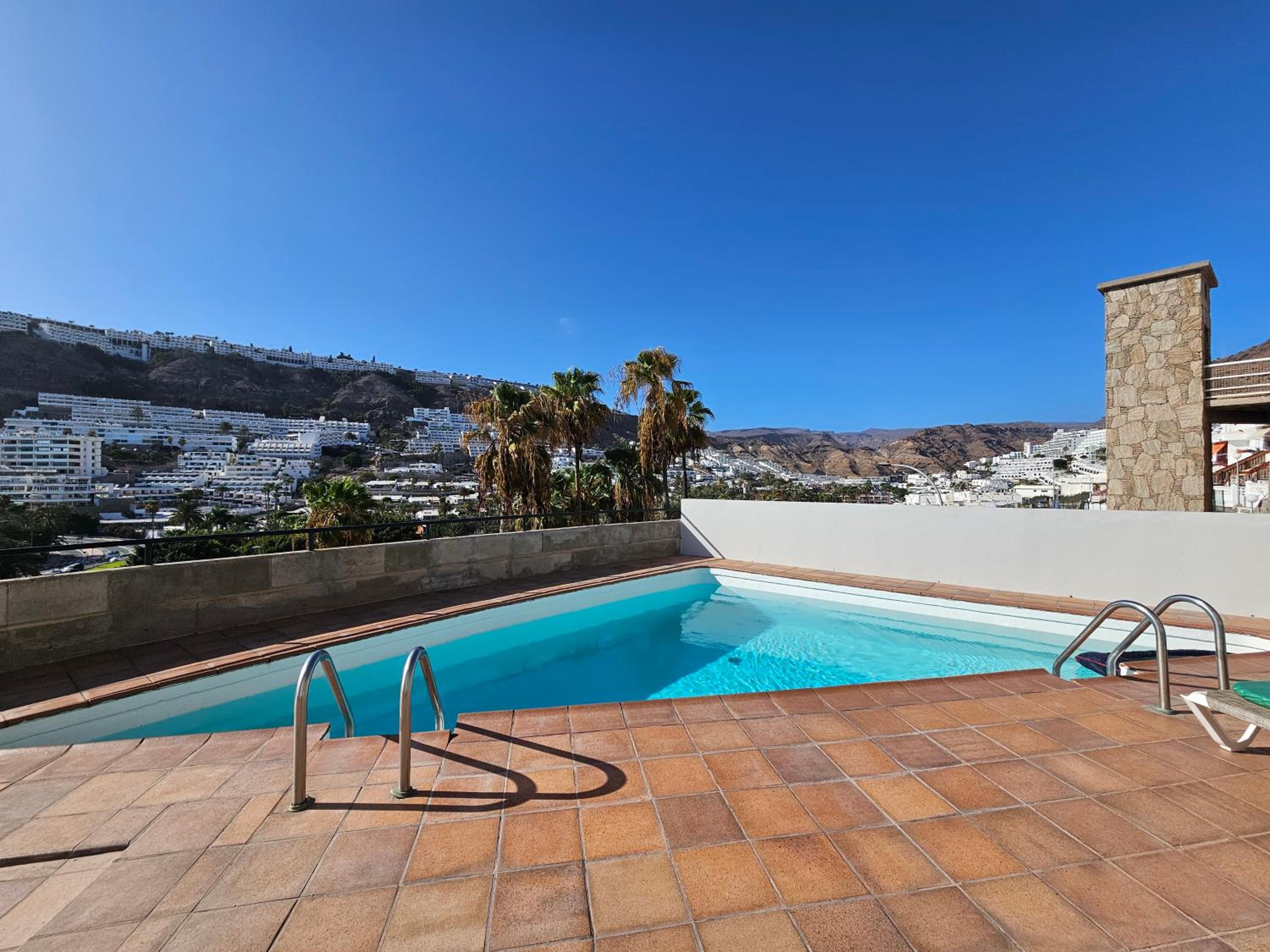 Modern apartment with sea view nearby the beach