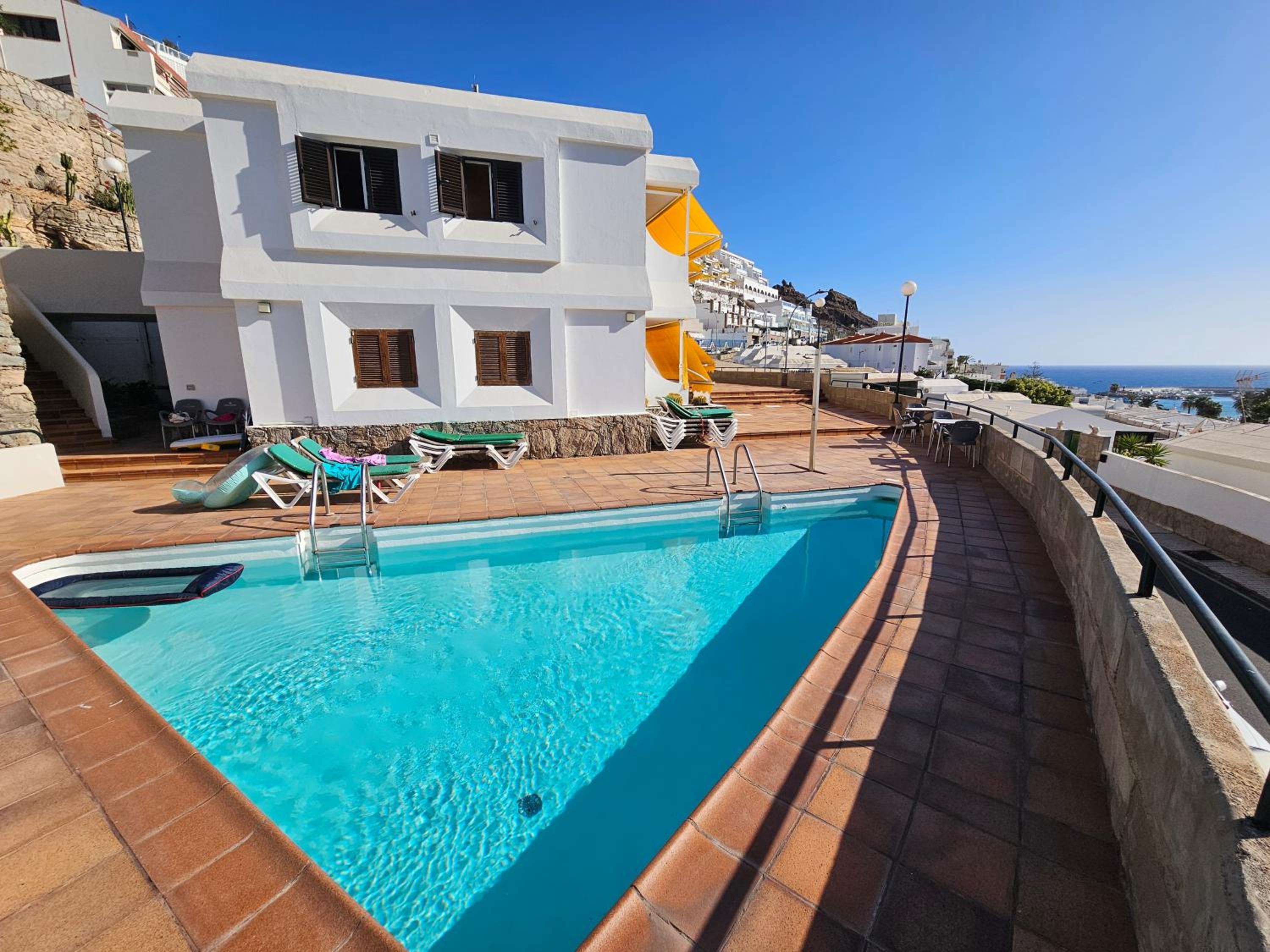 Modern apartment with sea view nearby the beach