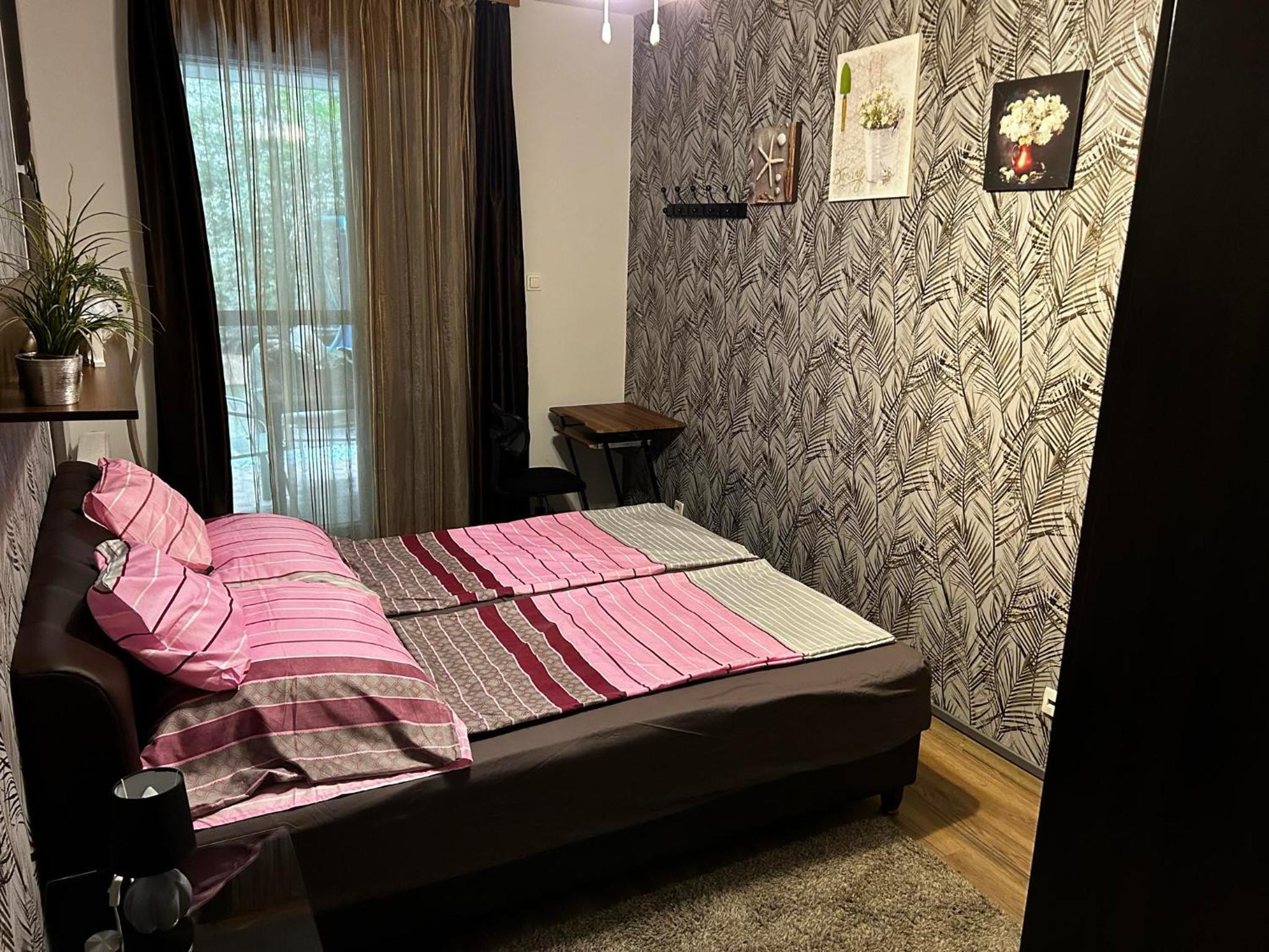 Exclusive Central Apartment with Private Garden