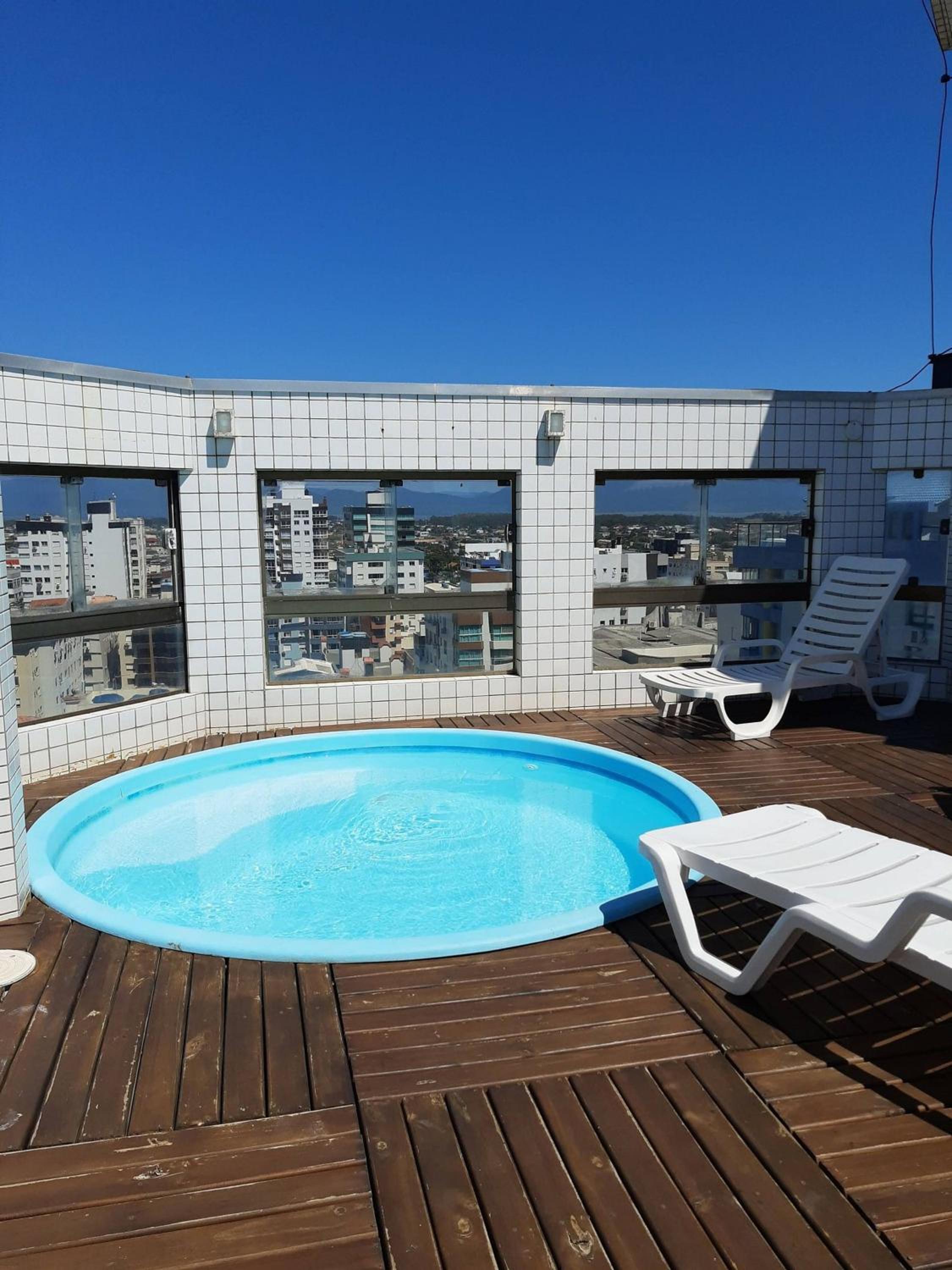 Espaçoso Apartamento na Avenida Rudá