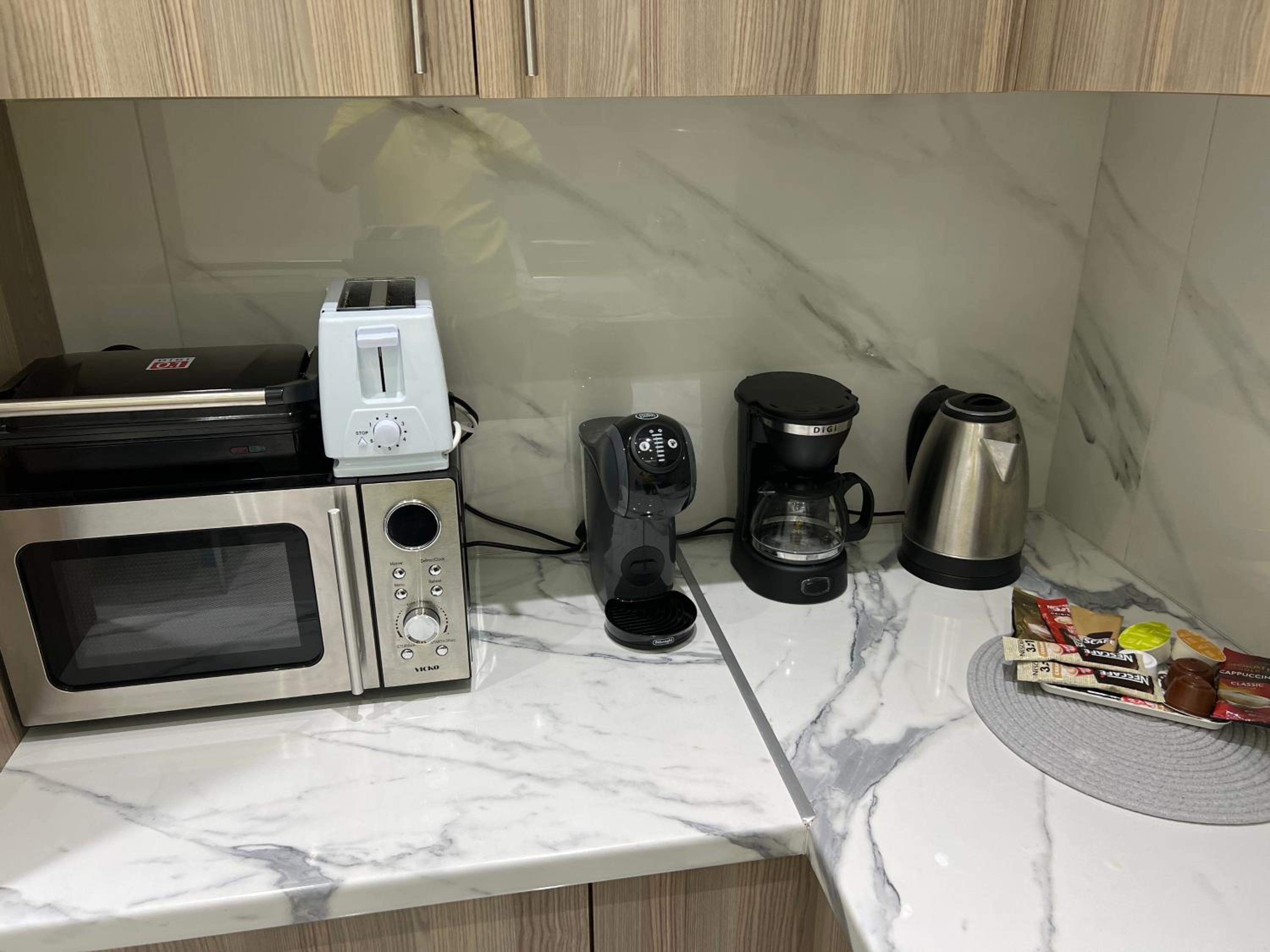 Four Seasons Apartment photo 5