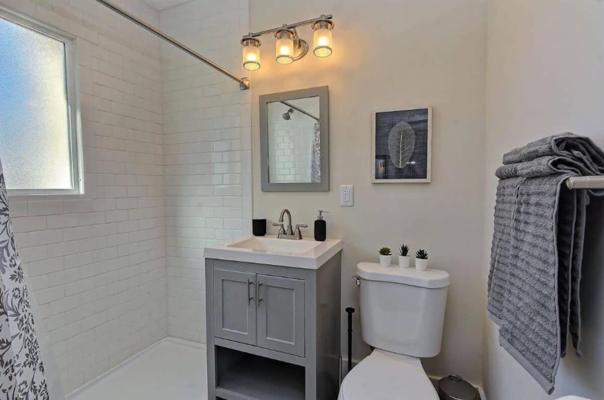 Charming 1BR Townhome mins to Downtown