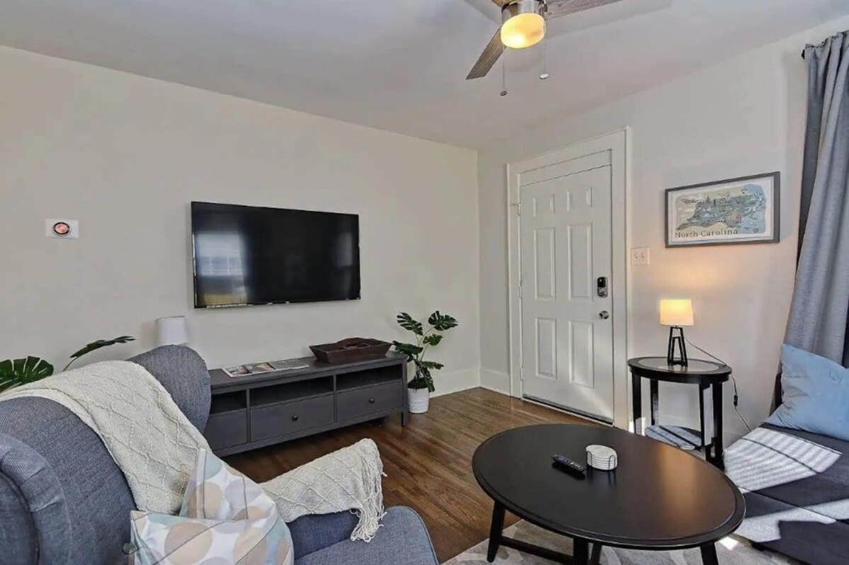 Charming 1BR Townhome mins to Downtown