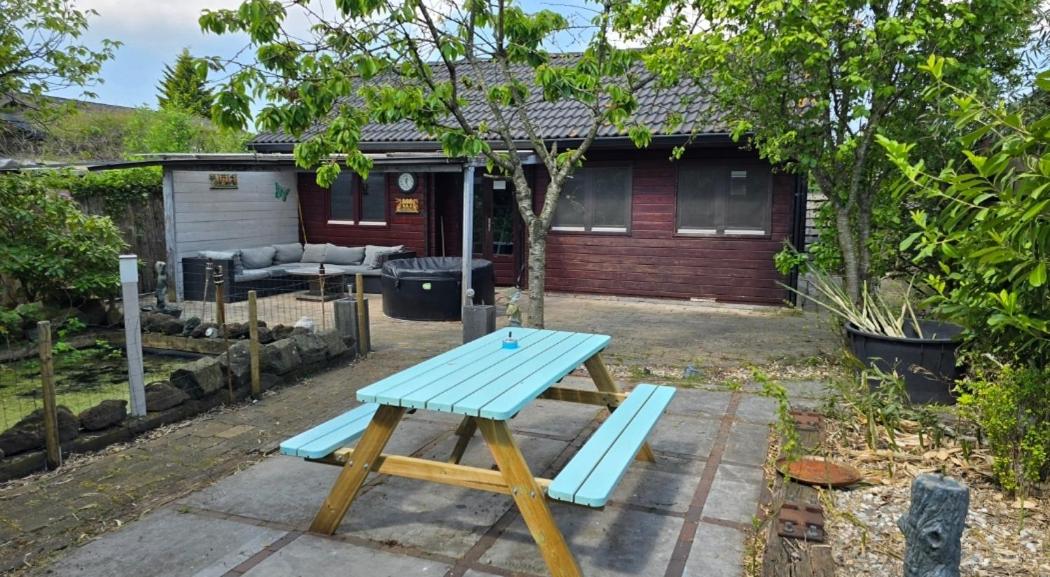Balistyle guesthouse incl Jacuzzi near Amsterdam and Schiphol view 2