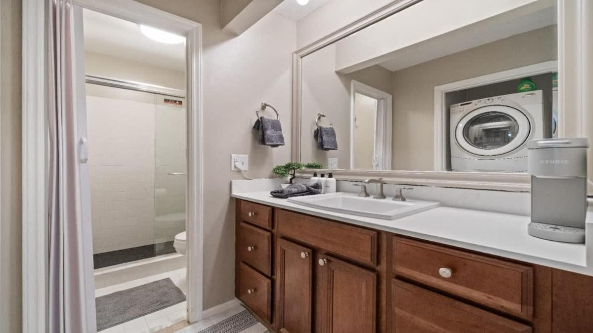 Gorgeous 2 BR near Carowinds - Patio - Pool view 4