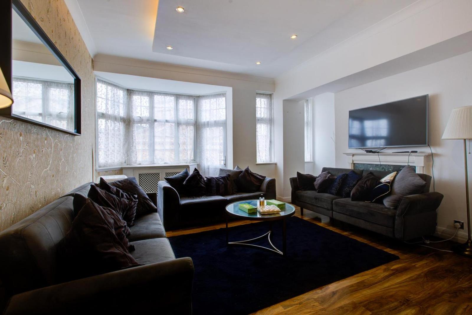 Knightsbridge Luxurious Residence - Facing Harrods