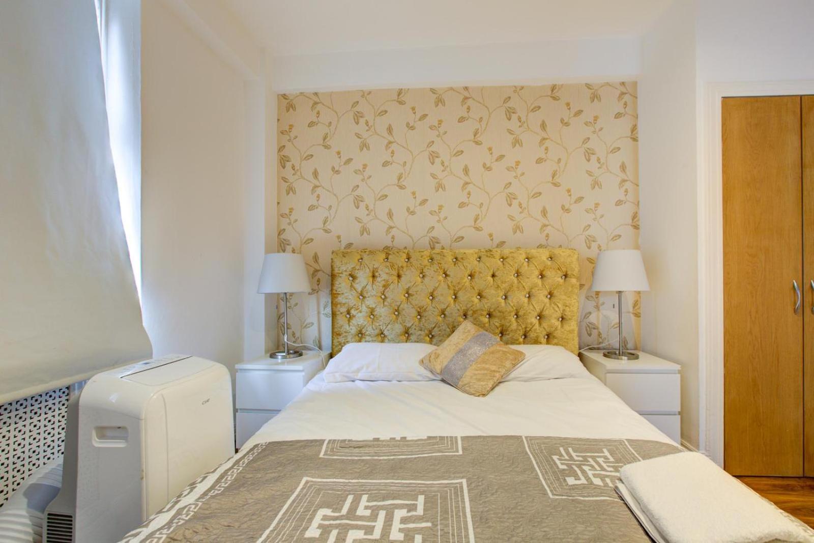 Knightsbridge Luxurious Residence - Facing Harrods