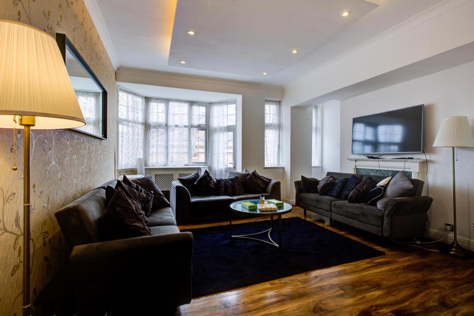 Knightsbridge Luxurious Residence - Facing Harrods