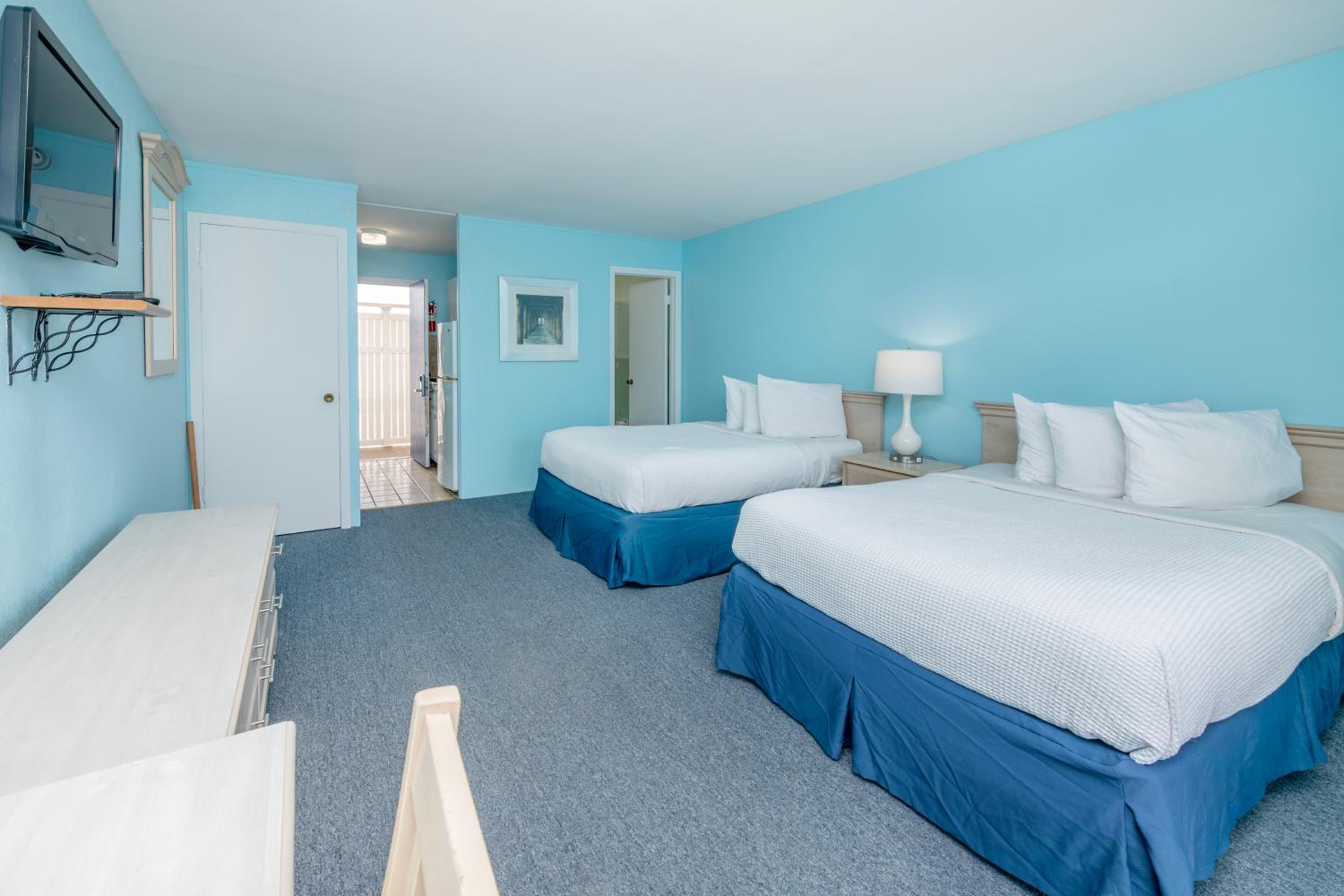 Drifting Sands Oceanfront Hotel