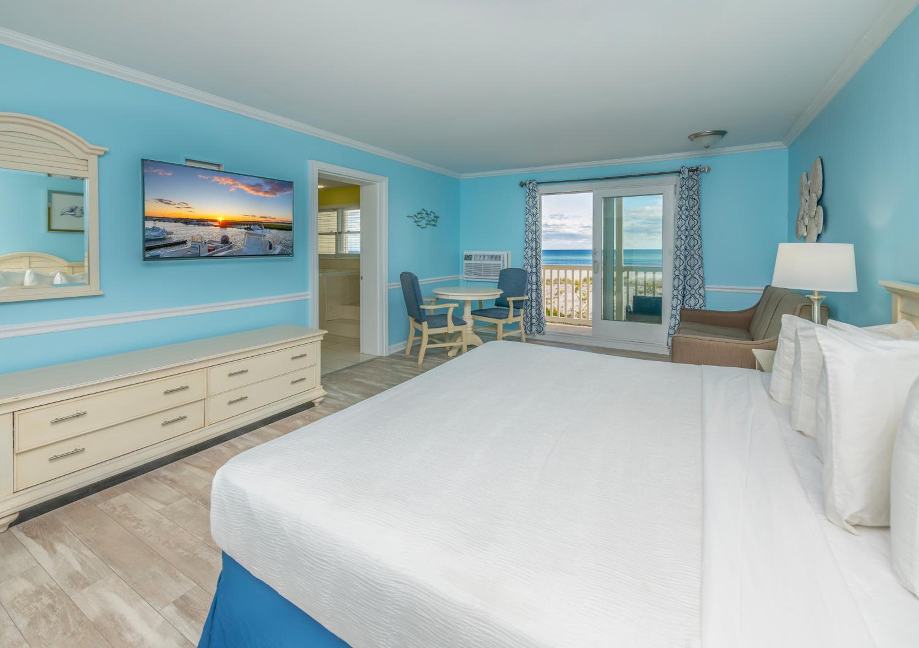 Drifting Sands Oceanfront Hotel