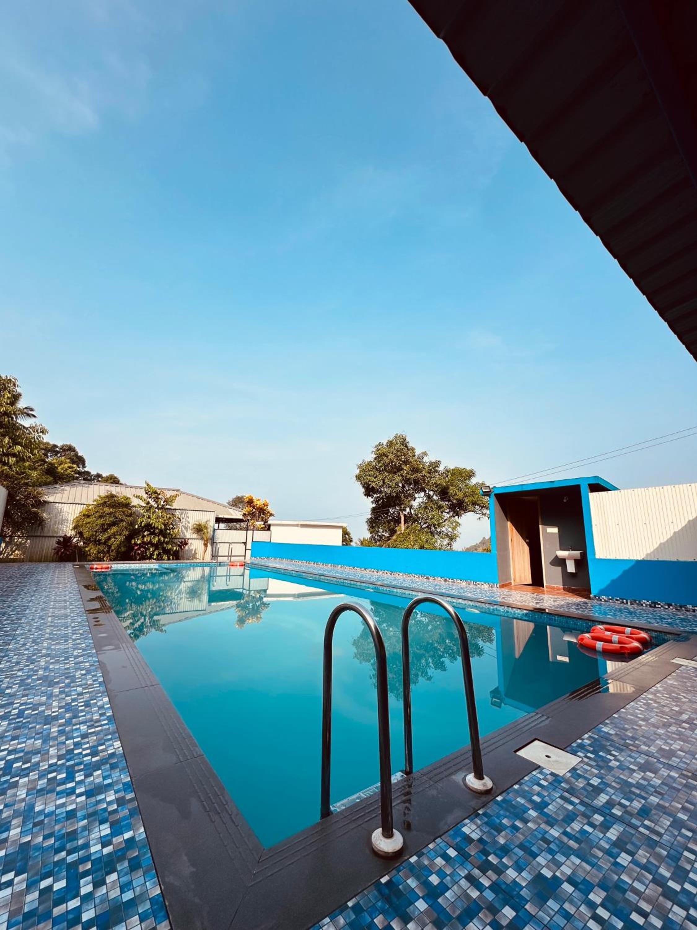 Mount view resort kakkadampyil