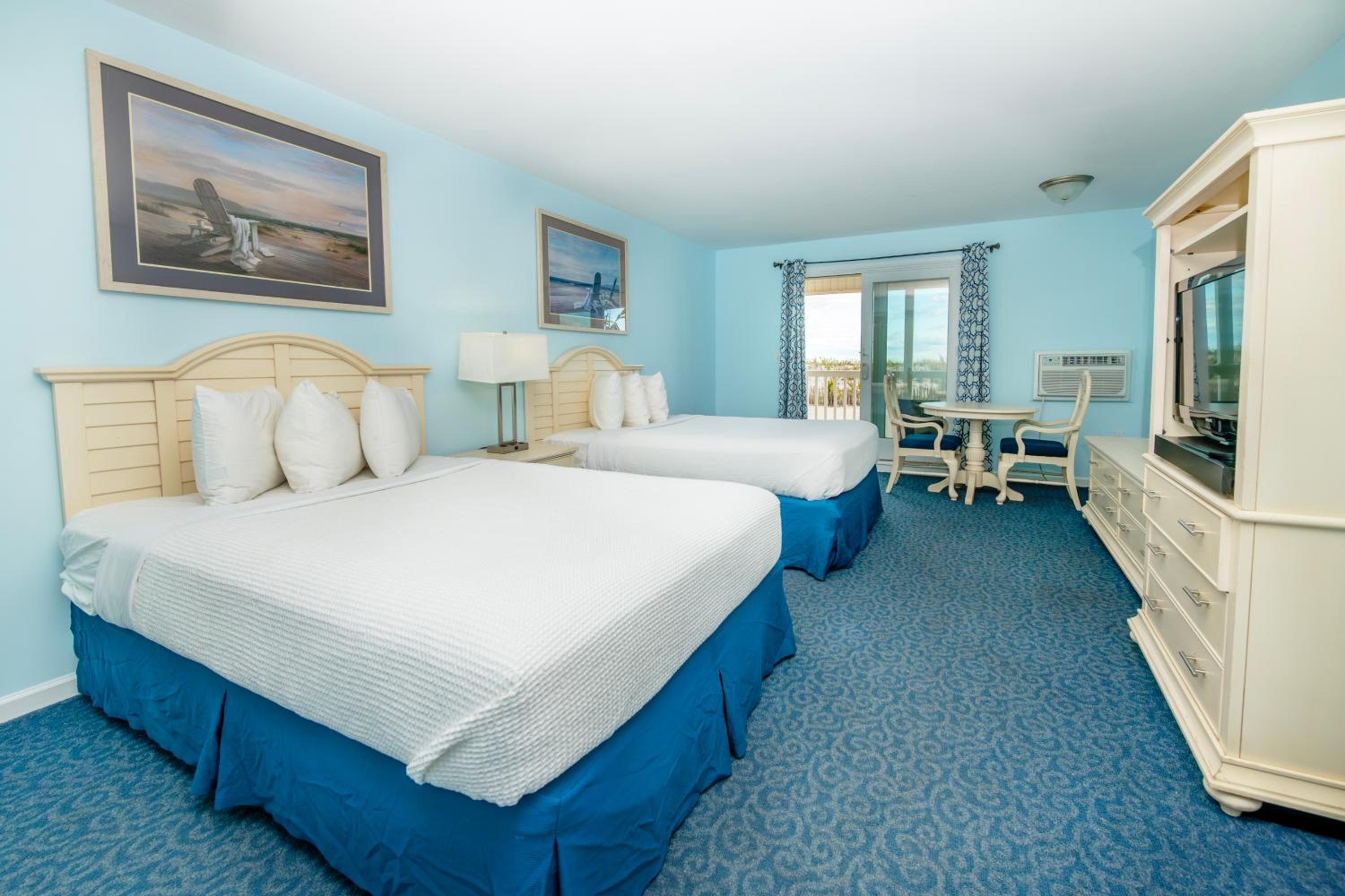 Drifting Sands Oceanfront Hotel
