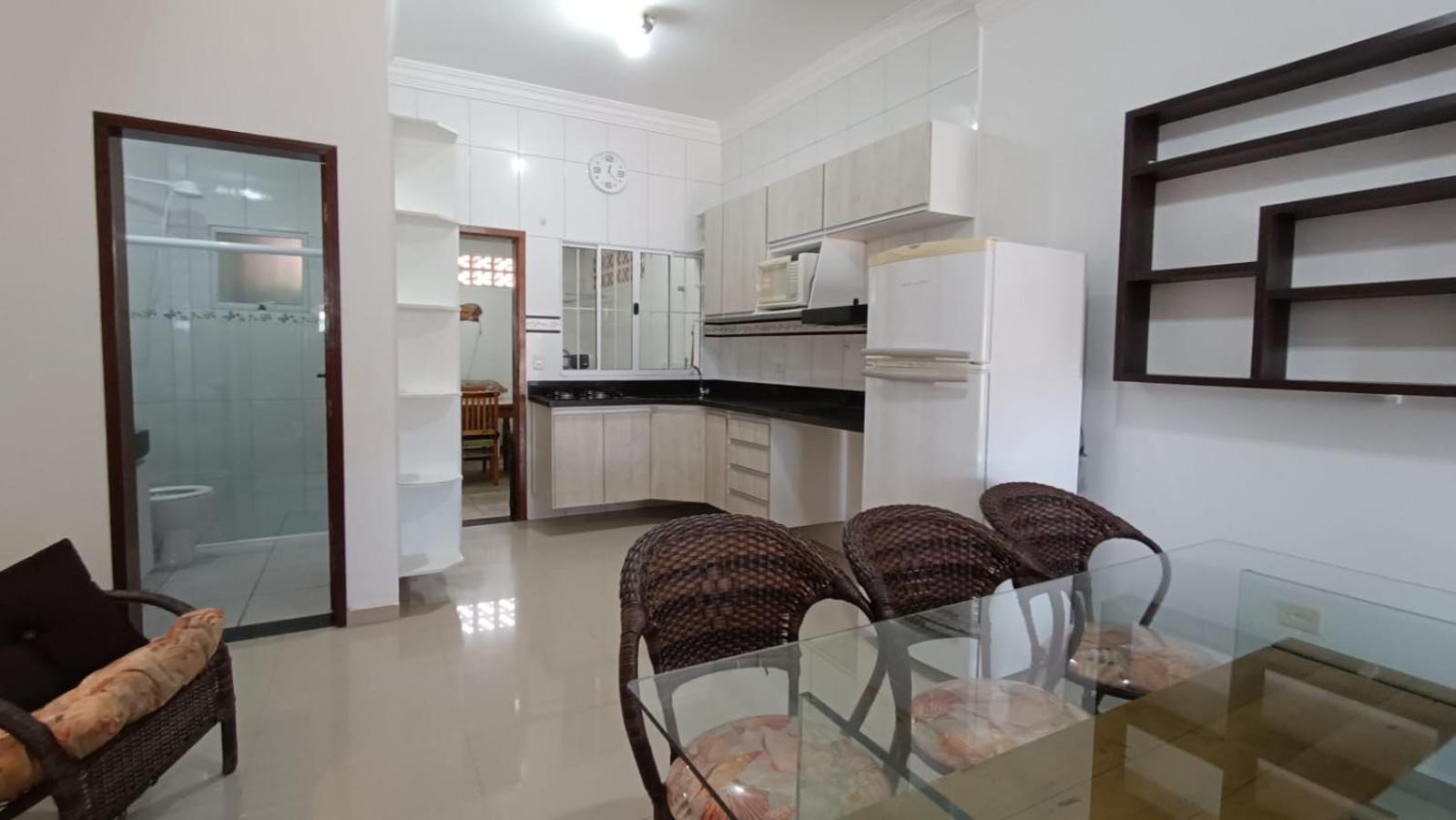 Casa Caragua Sobrado com 2 Suítes