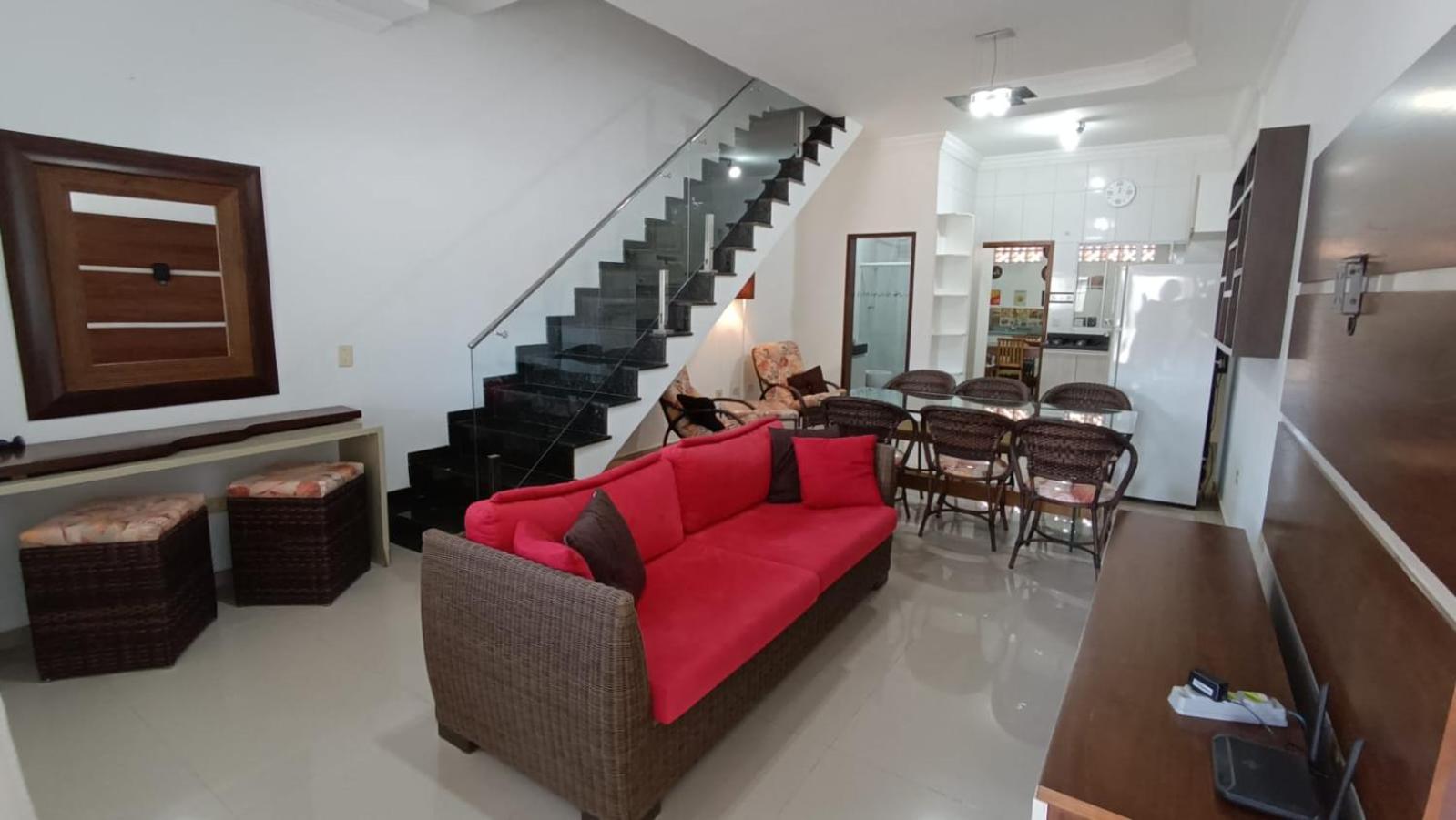 Casa Caragua Sobrado com 2 Suítes