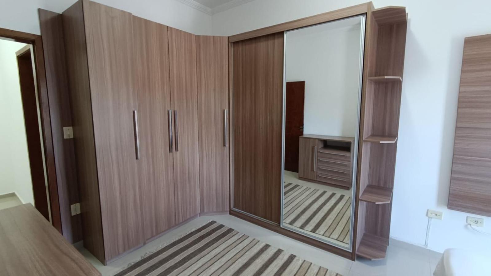 Casa Caragua Sobrado com 2 Suítes