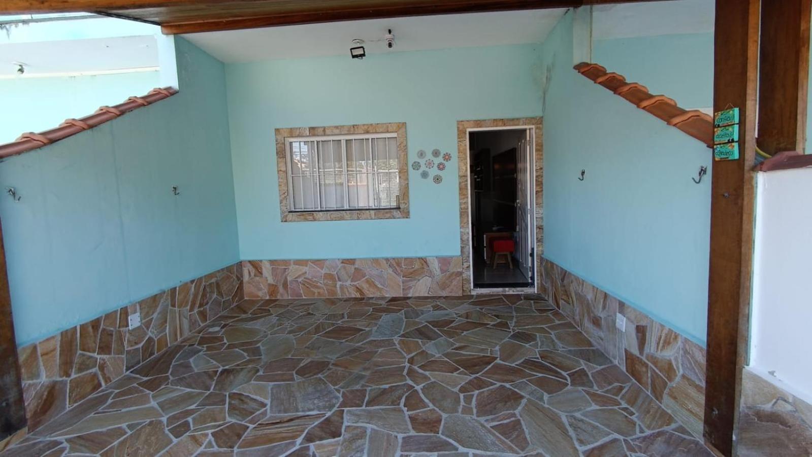 Casa Caragua Sobrado com 2 Suítes