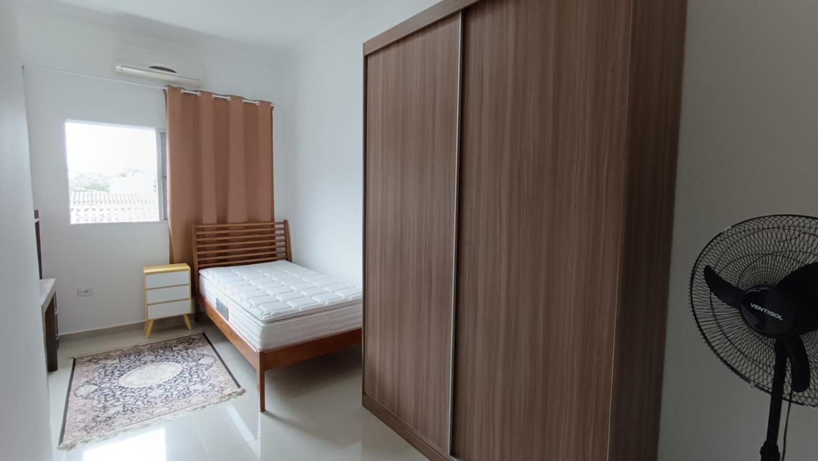 Casa Caragua Sobrado com 2 Suítes