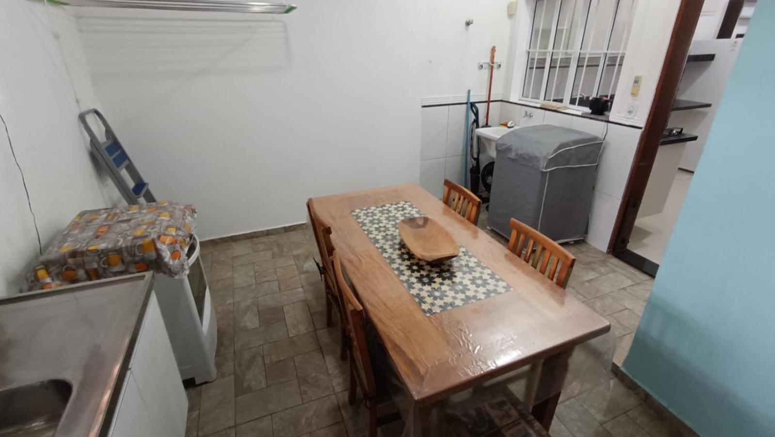 Casa Caragua Sobrado com 2 Suítes