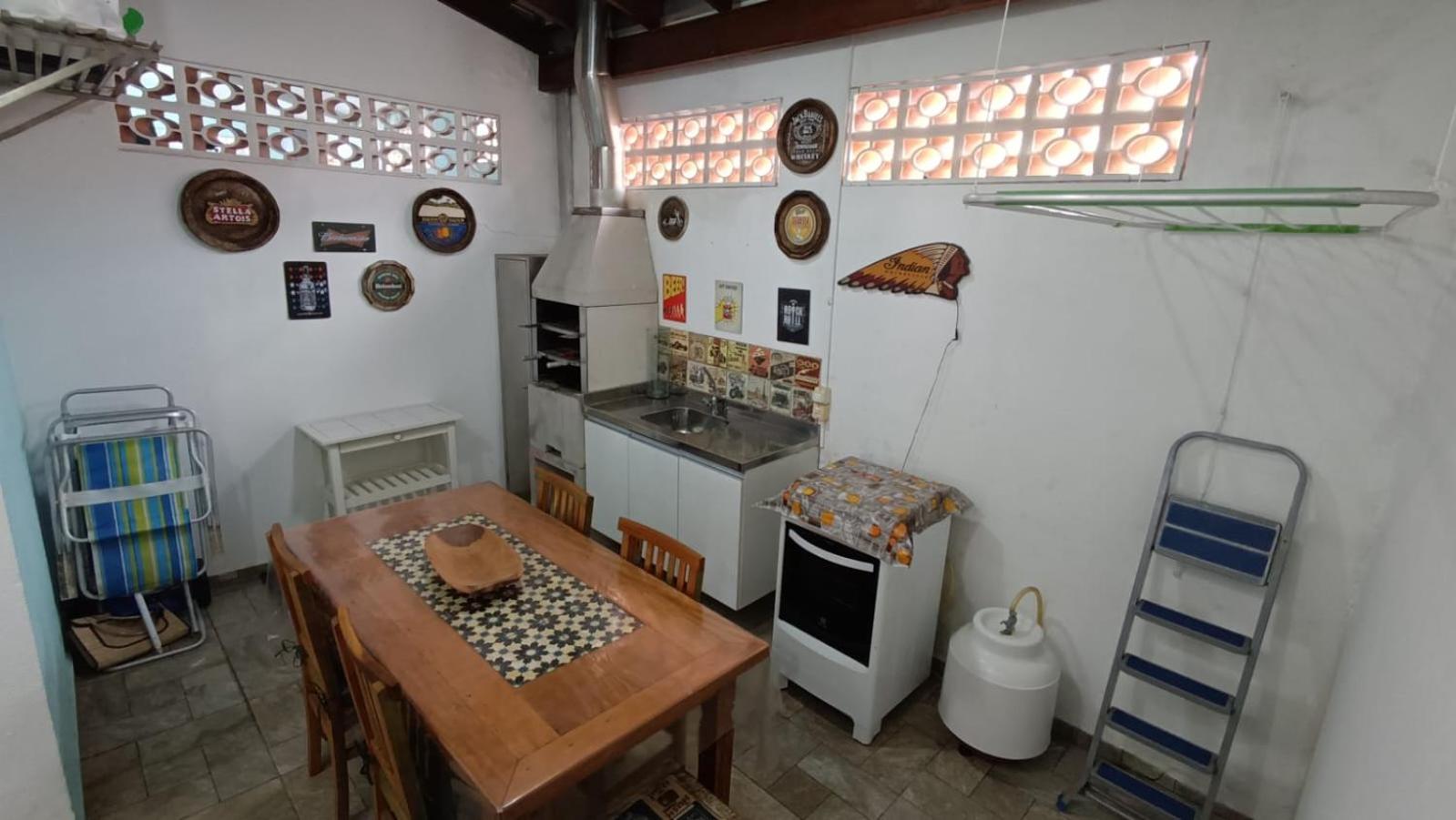 Casa Caragua Sobrado com 2 Suítes