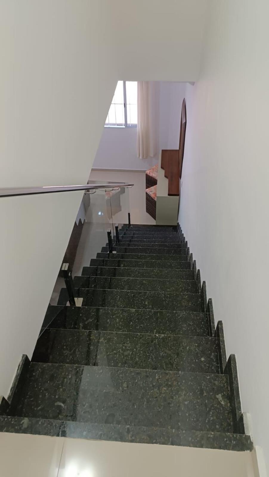 Casa Caragua Sobrado com 2 Suítes