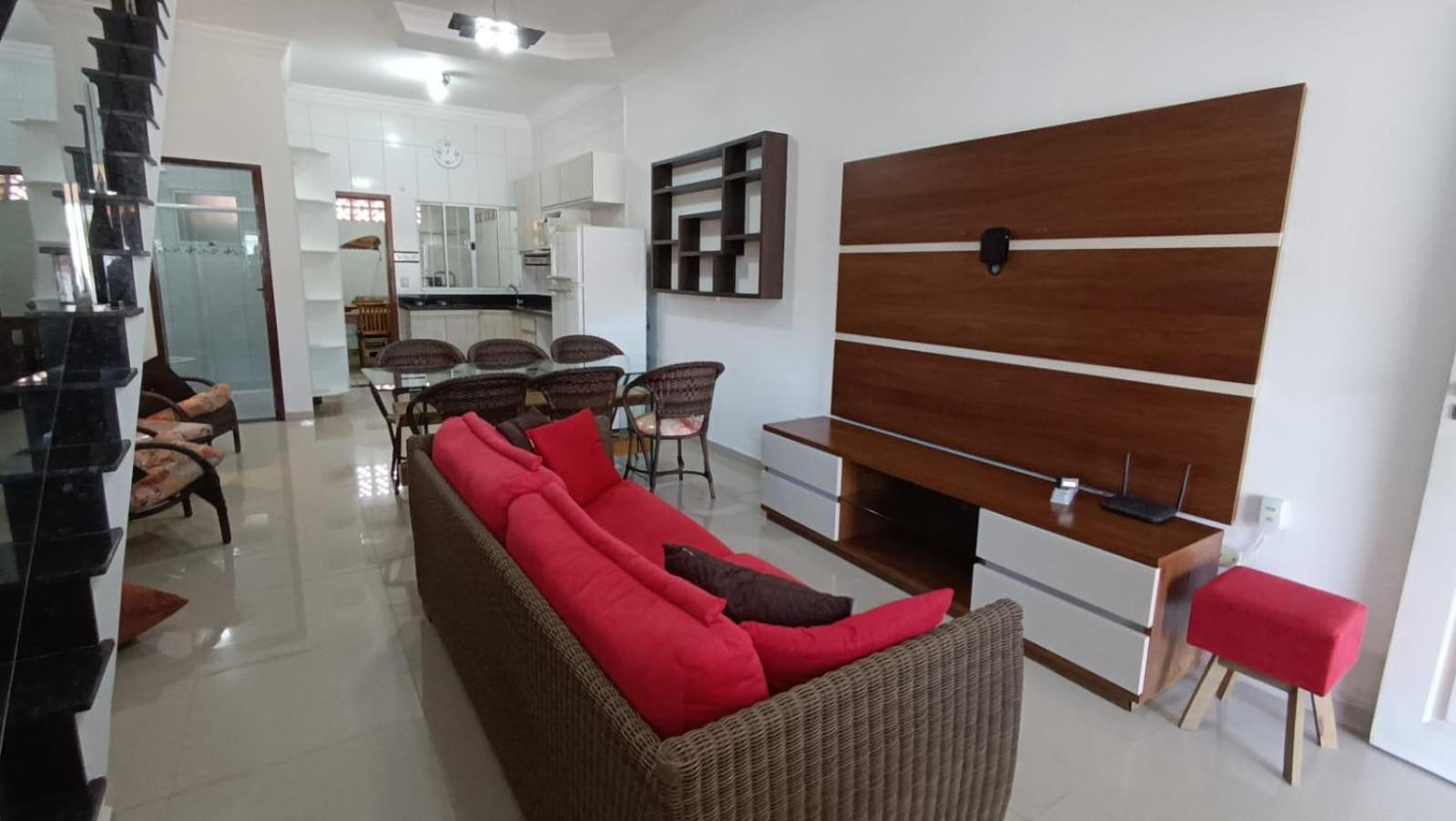 Casa Caragua Sobrado com 2 Suítes