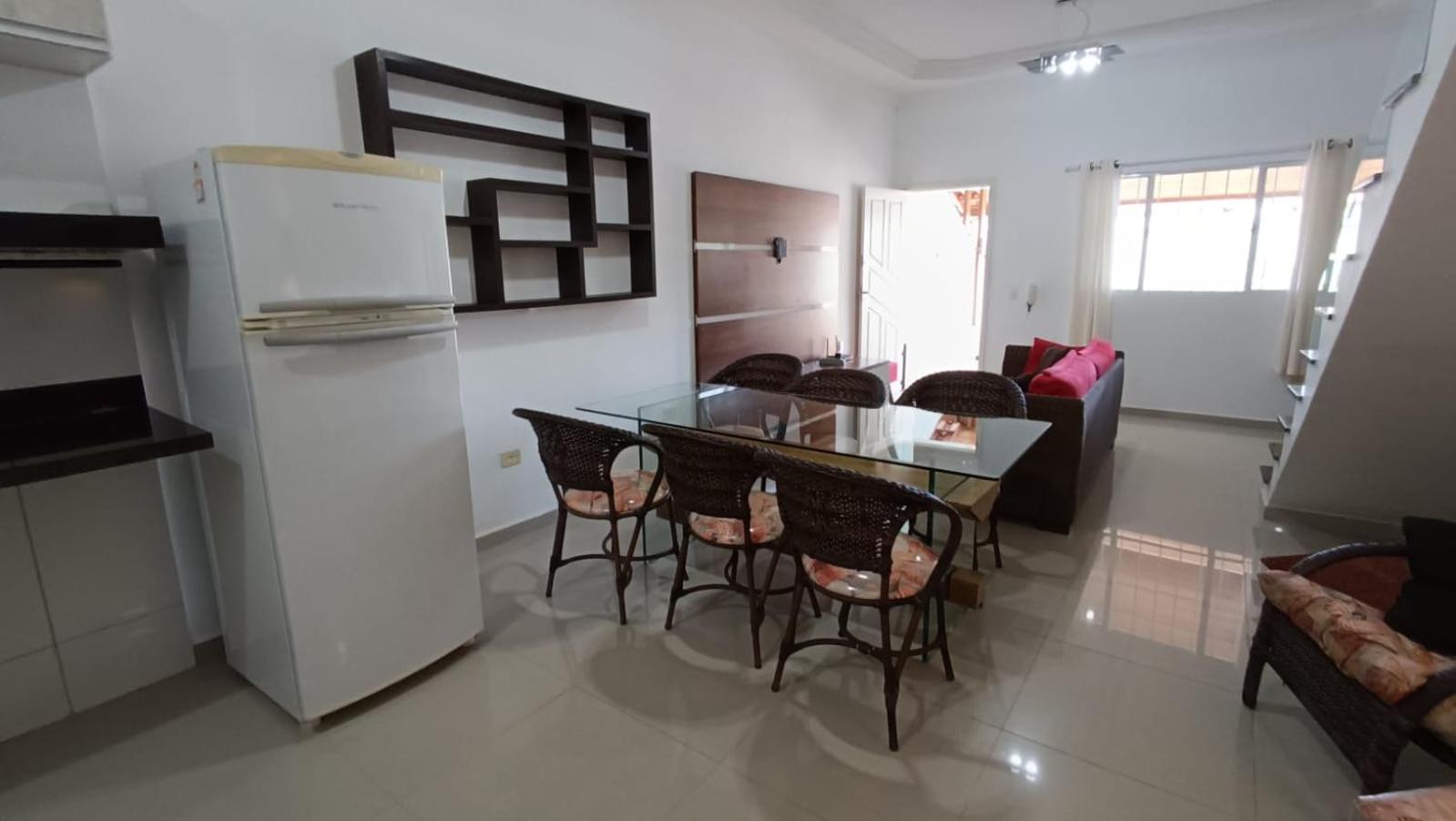 Casa Caragua Sobrado com 2 Suítes