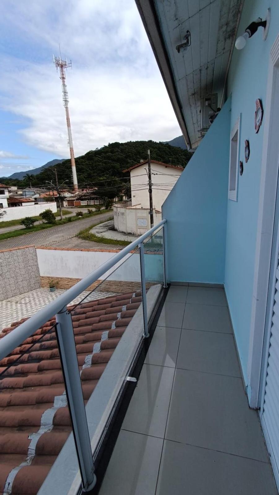 Casa Caragua Sobrado com 2 Suítes