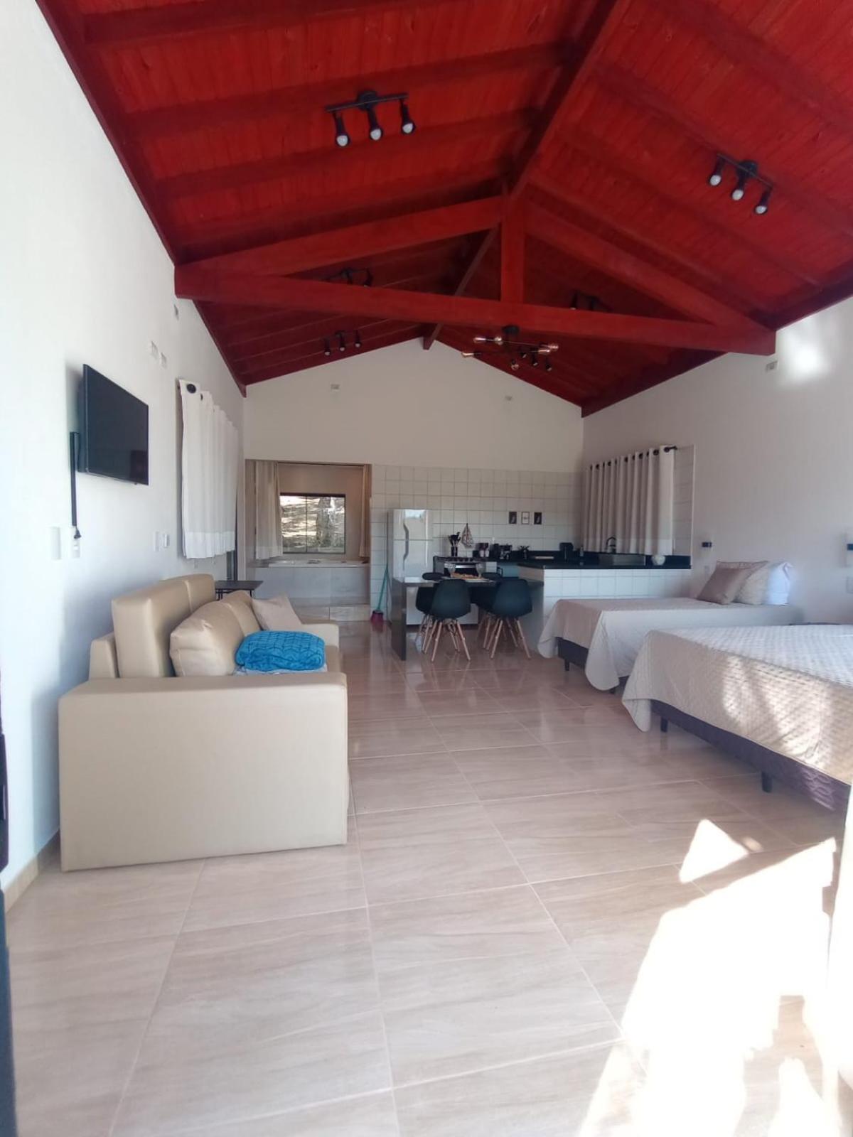 Cabanas Privativas com Jacuzzi, Cozinha, Churrasqueira e Decoração - Sitio Pauletto