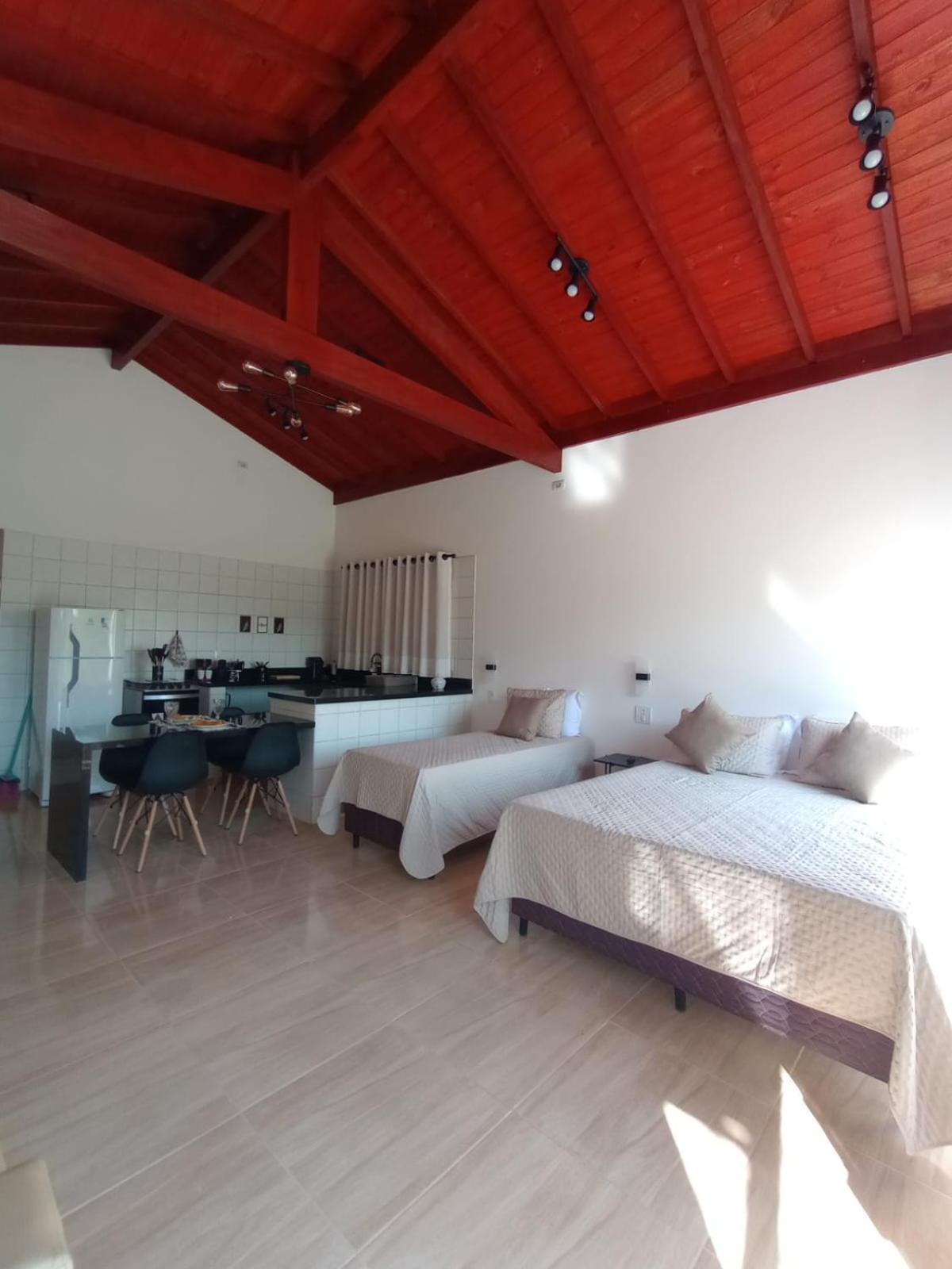 Cabanas Privativas com Jacuzzi, Cozinha, Churrasqueira e Decoração - Sitio Pauletto