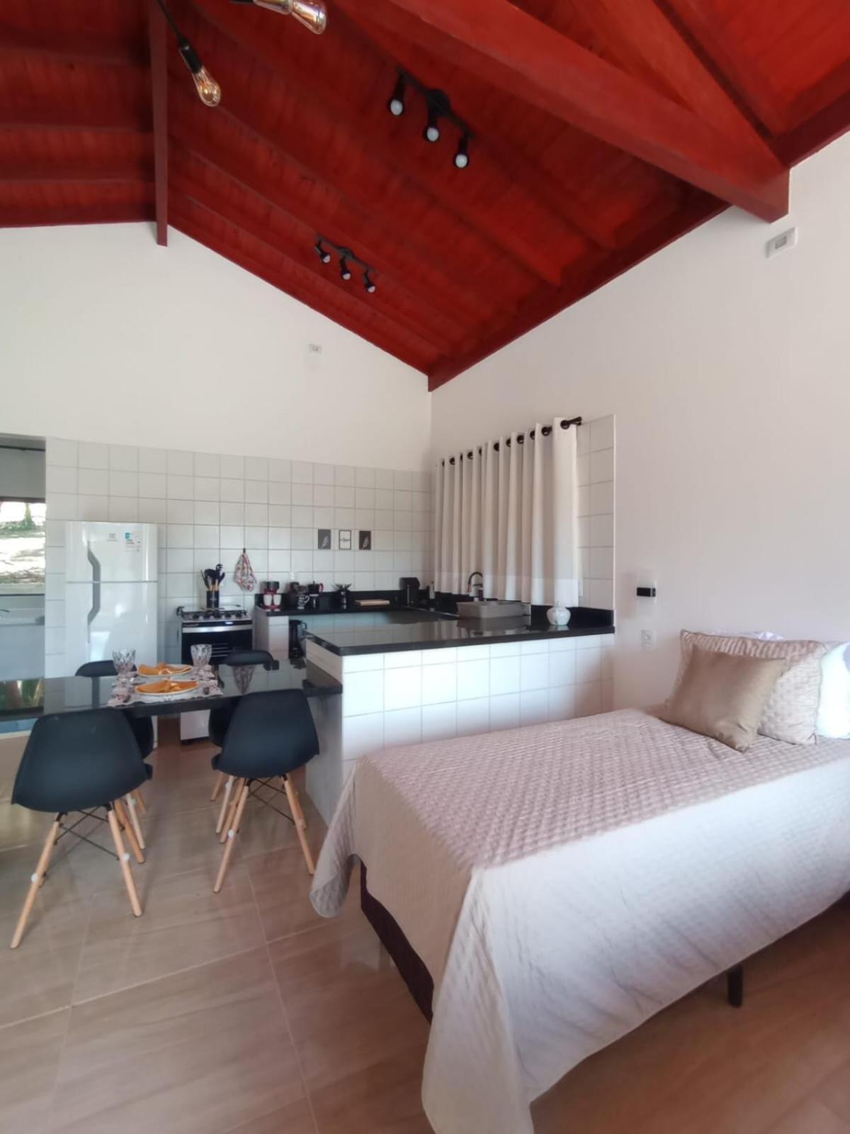 Cabanas Privativas com Jacuzzi, Cozinha, Churrasqueira e Decoração - Sitio Pauletto