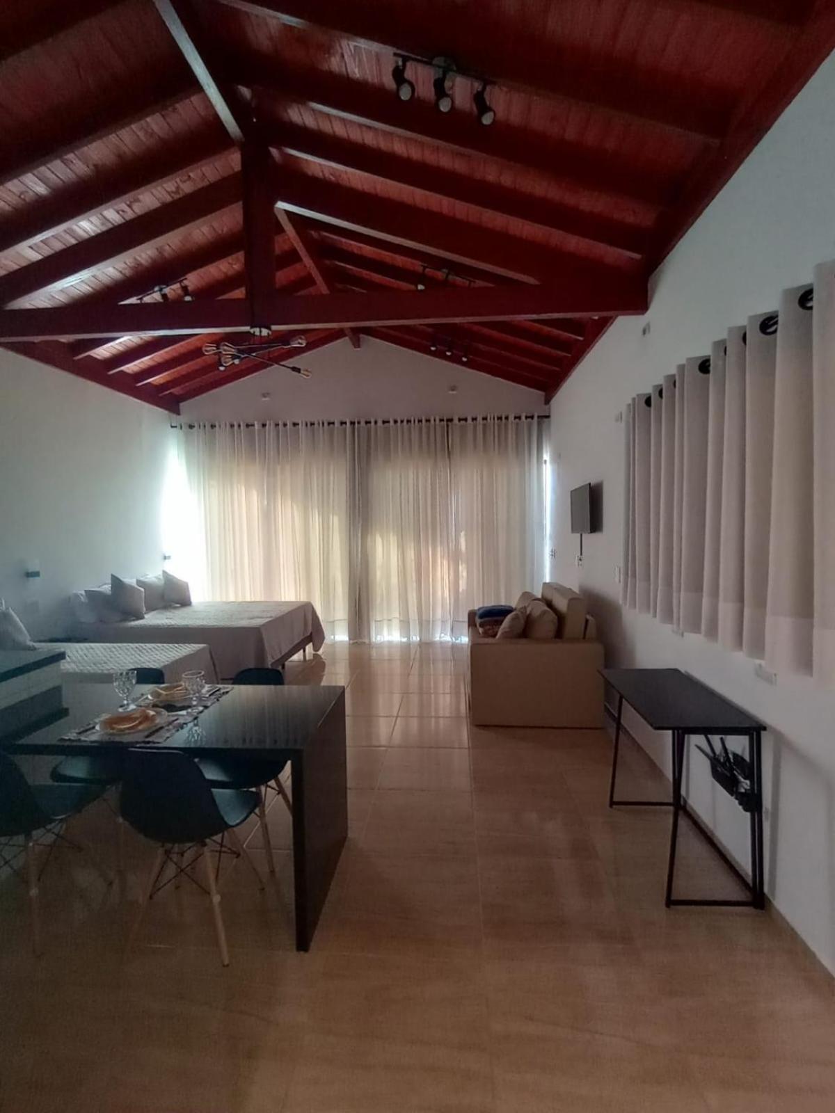 Cabanas Privativas com Jacuzzi, Cozinha, Churrasqueira e Decoração - Sitio Pauletto