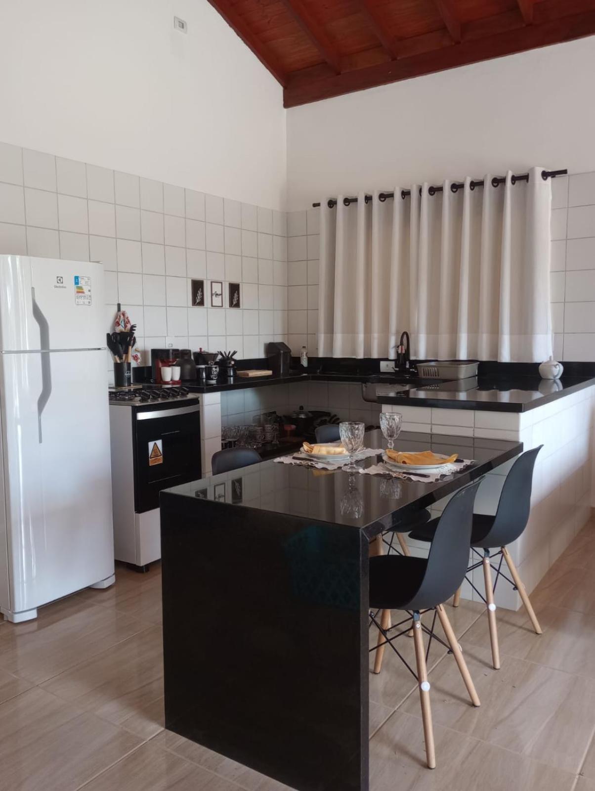 Cabanas Privativas com Jacuzzi, Cozinha, Churrasqueira e Decoração - Sitio Pauletto