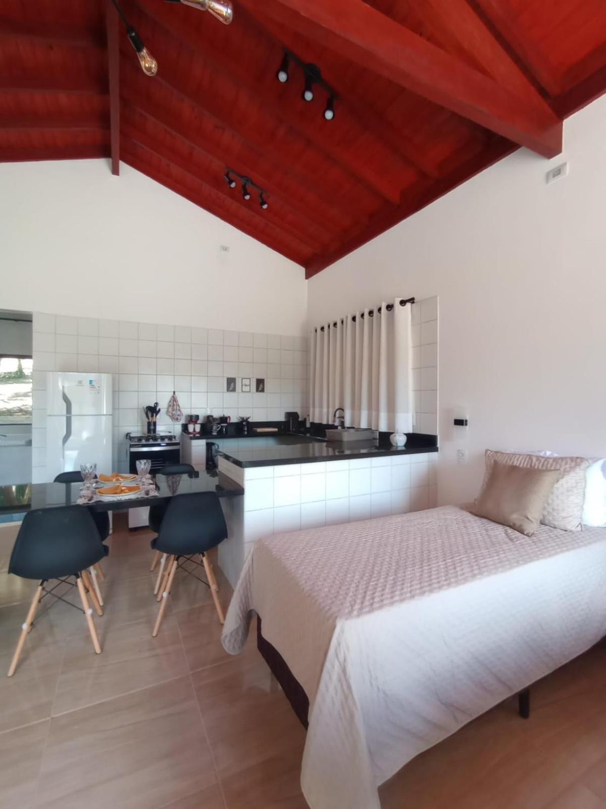 Cabanas Privativas com Jacuzzi, Cozinha, Churrasqueira e Decoração - Sitio Pauletto