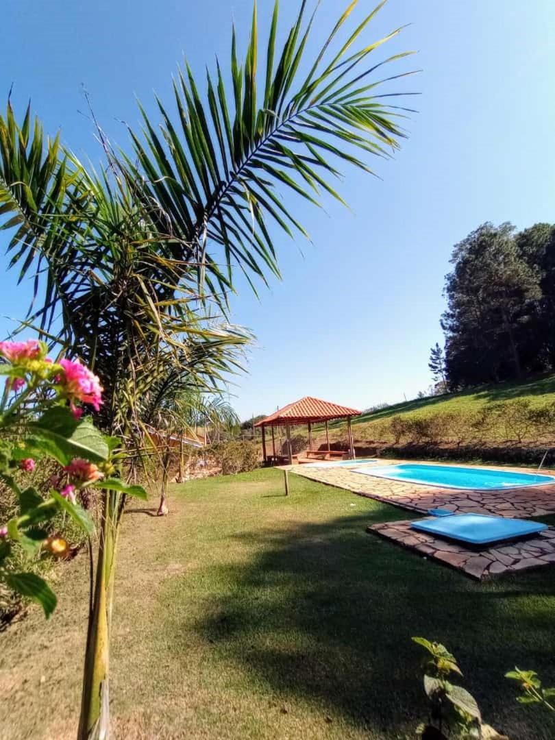 Cabanas Privativas com Jacuzzi, Cozinha, Churrasqueira e Decoração - Sitio Pauletto