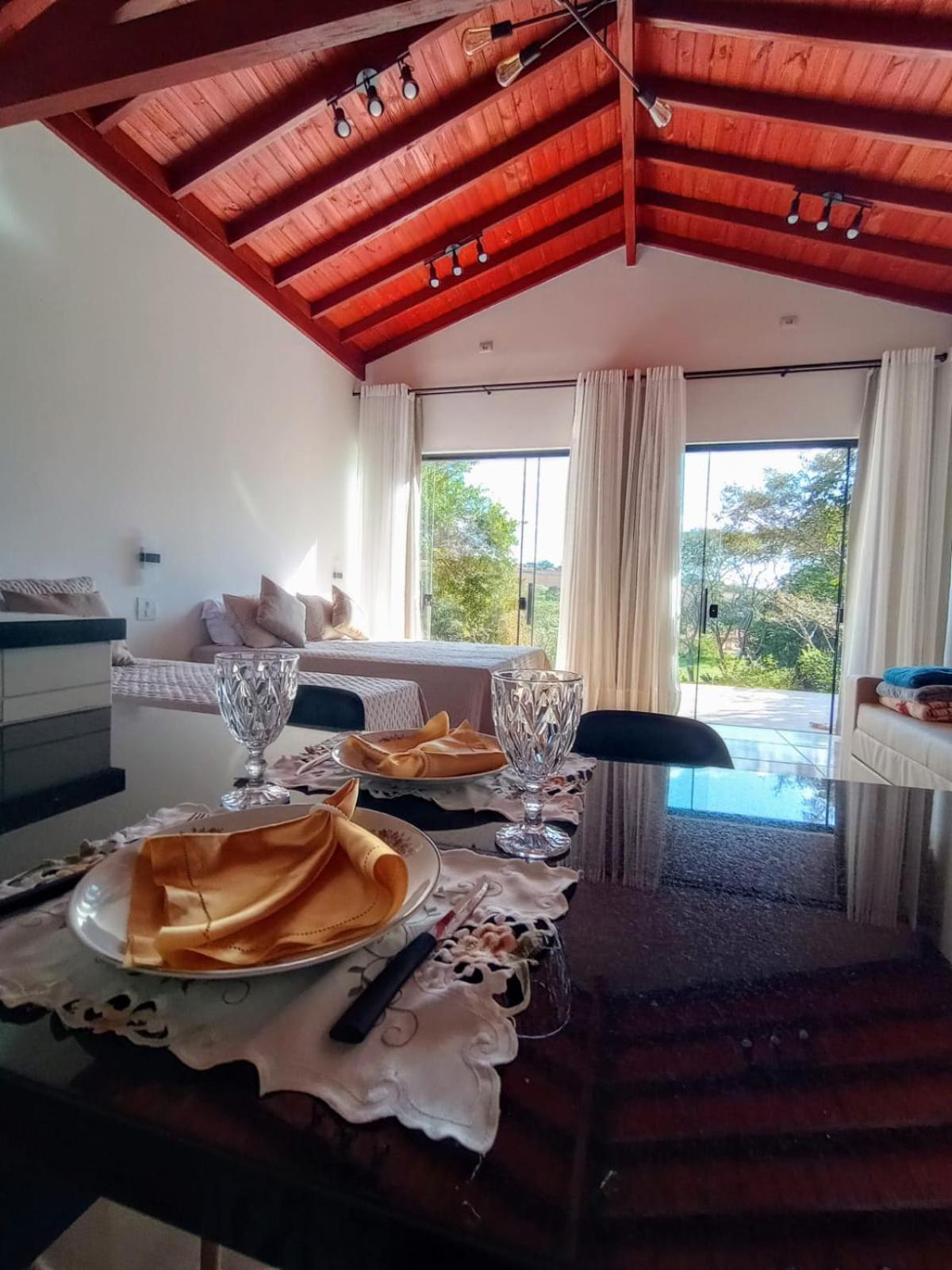 Cabanas Privativas com Jacuzzi, Cozinha, Churrasqueira e Decoração - Sitio Pauletto