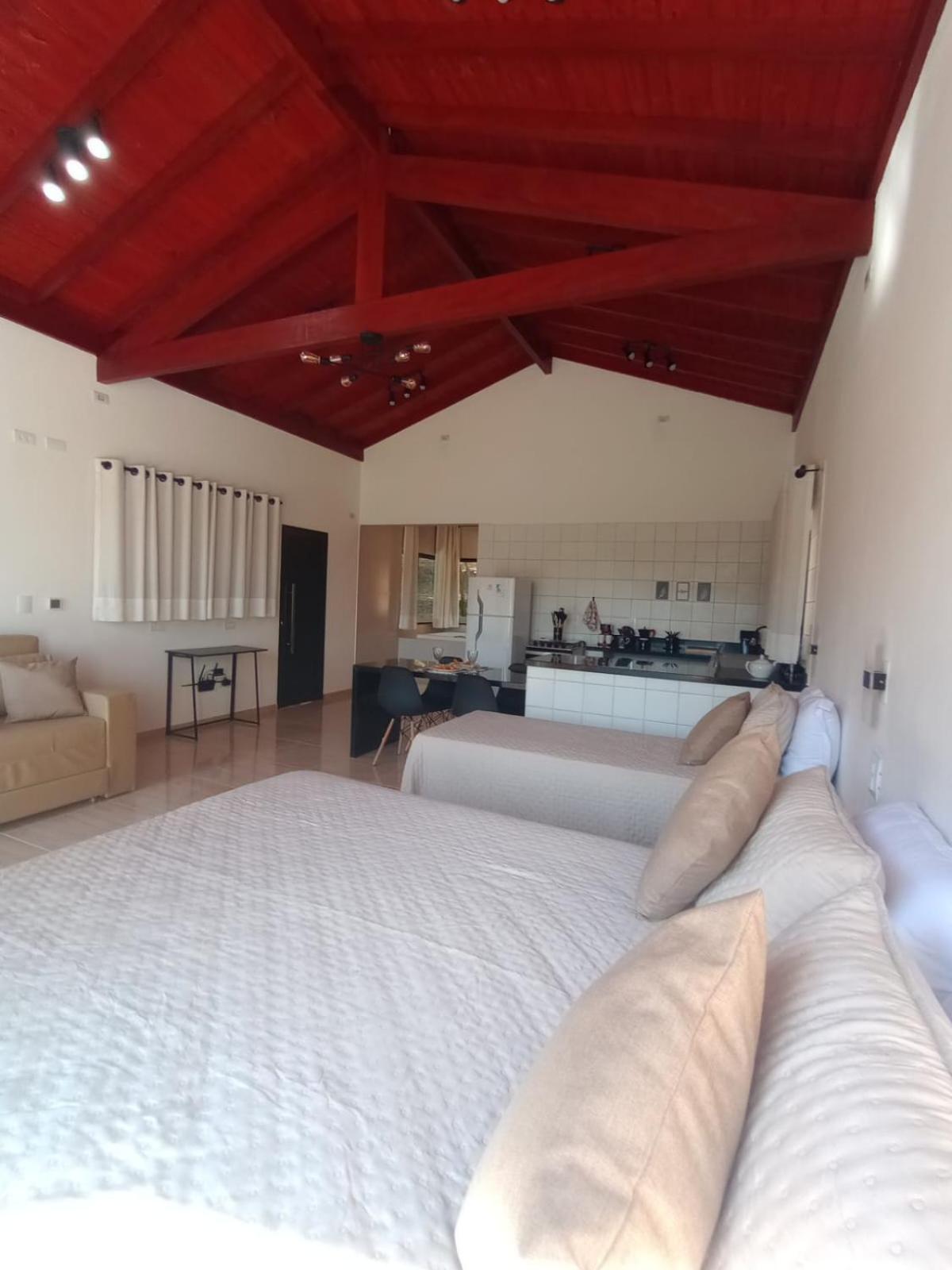 Cabanas Privativas com Jacuzzi, Cozinha, Churrasqueira e Decoração - Sitio Pauletto