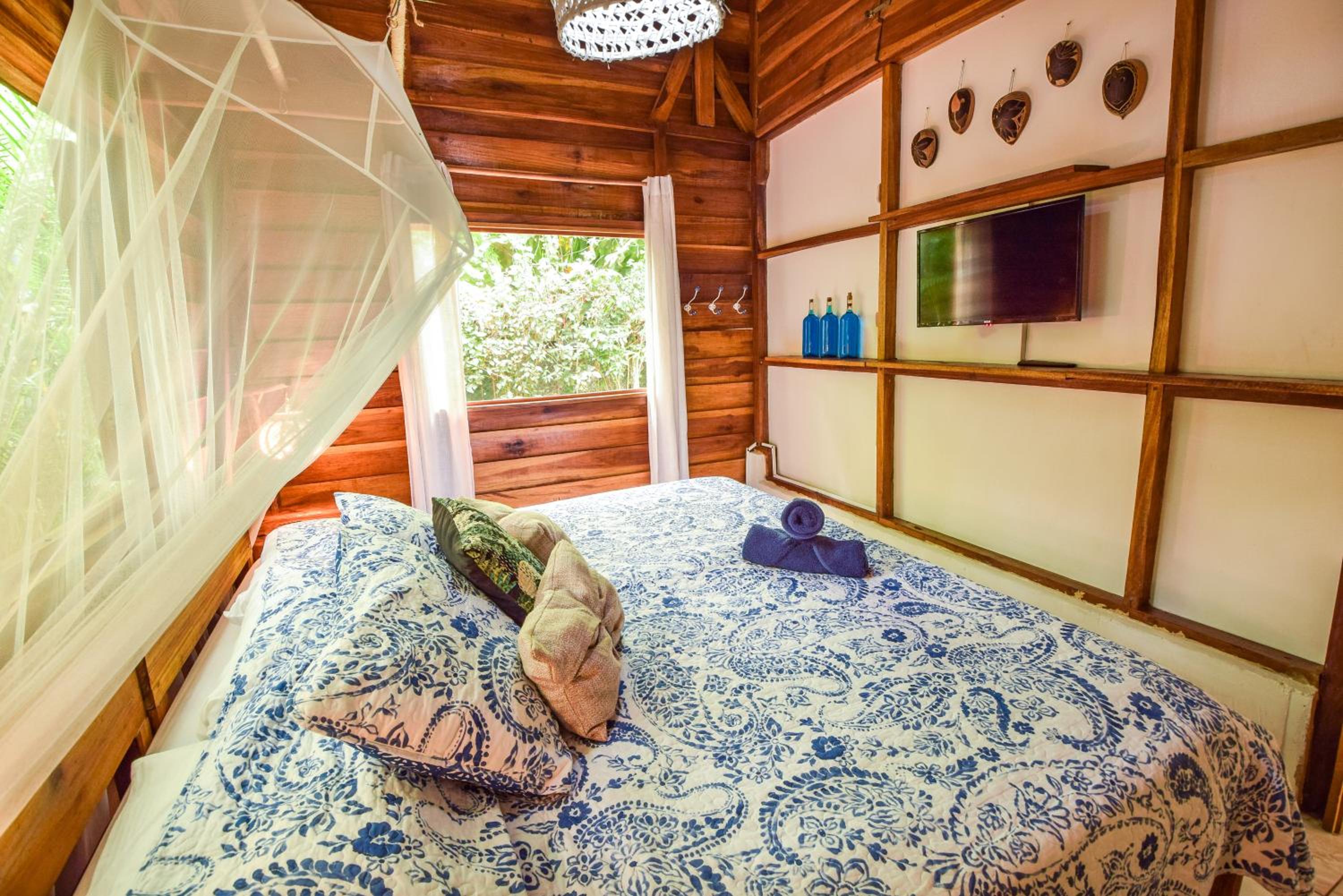 Up! House ~ Charming and cozy ~ 4 guests in Playa Chiquita