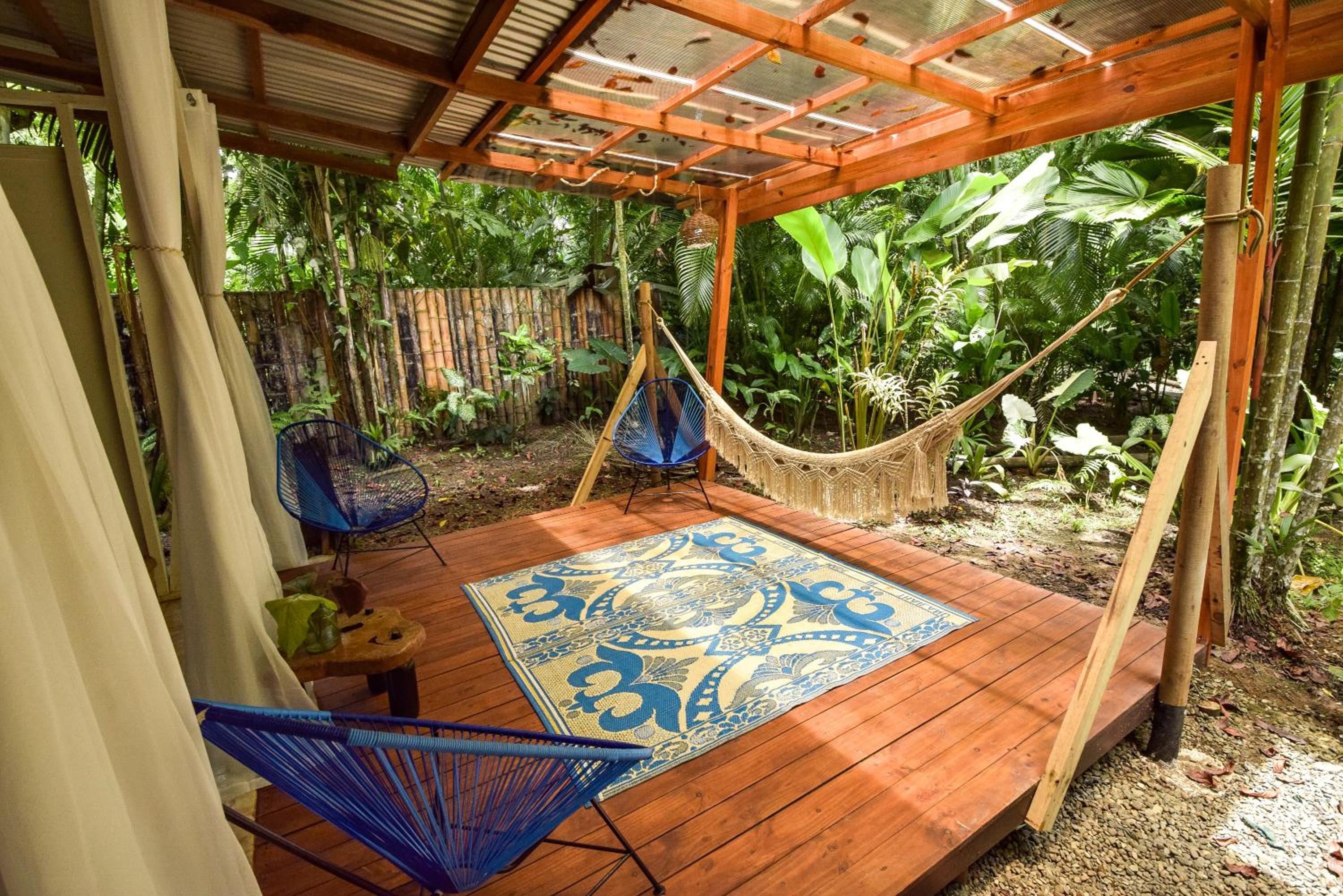 Up! House ~ Charming and cozy ~ 4 guests in Playa Chiquita